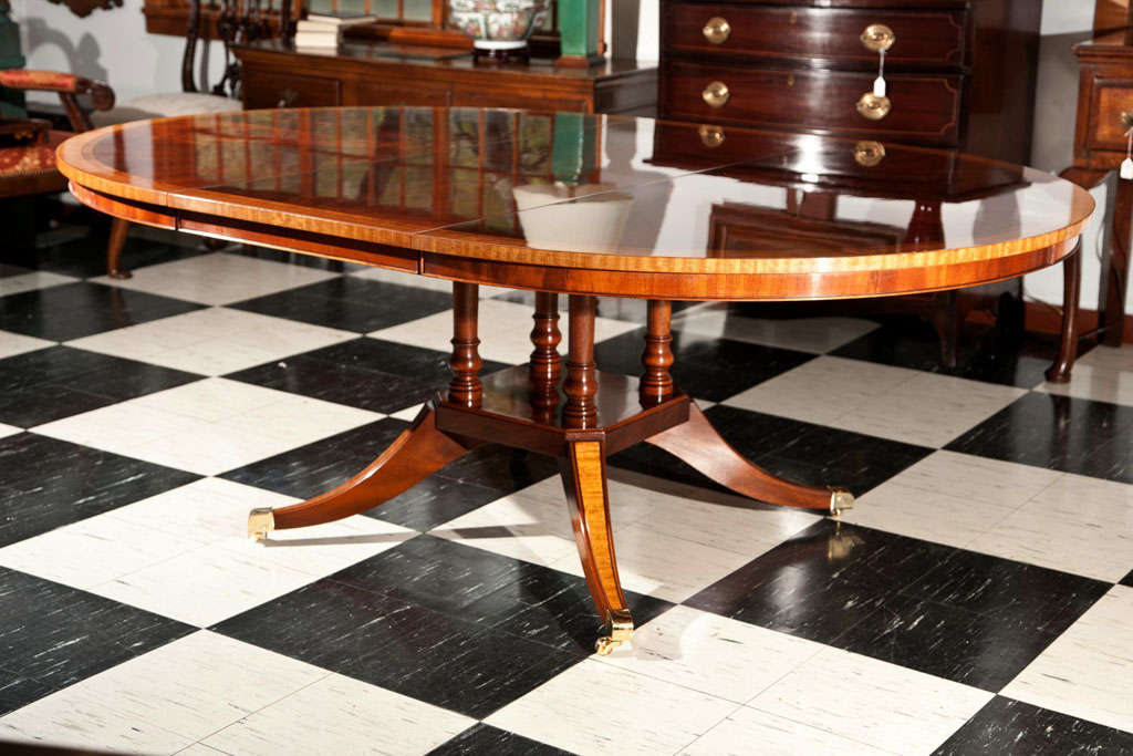 https://a.1stdibscdn.com/archivesE/1stdibs/052011/MillHouseAntiques_AC//13/119T4349.jpg