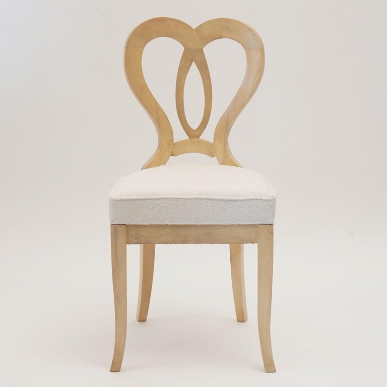 https://a.1stdibscdn.com/eclectica-set-of-8-white-biedermeier-dining-chairs-each-in-different-style-for-sale-picture-12/f_25683/f_461406221754336682915/11_ADX02832_master.jpeg?width=768