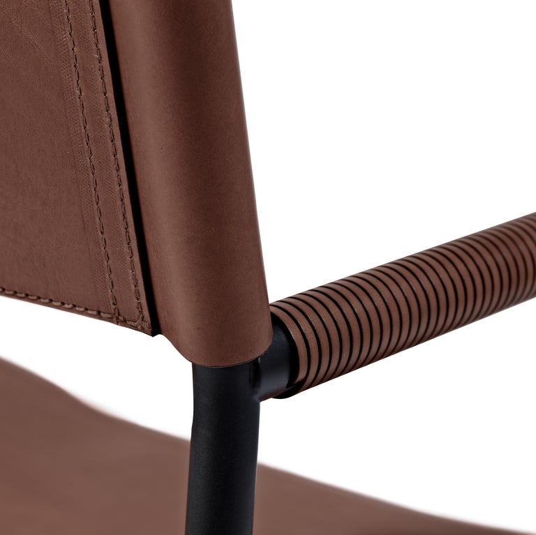 https://a.1stdibscdn.com/repose-counter-stool-w-backrest-dark-brown-saddle-black-rubbered-metal-frame-for-sale-picture-8/f_40561/f_303442421662655418995/11_jovervalls_repose_armchair_darkbrown_blackpowder_detail_9__master.jpg?width=768
