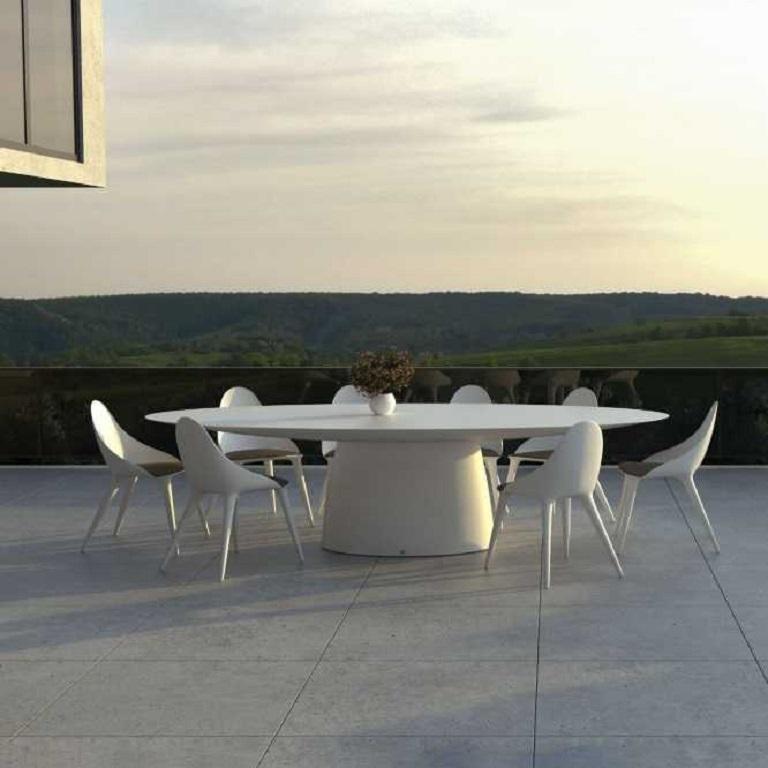 https://a.1stdibscdn.com/indoor-outdoor-dining-table-in-scratch-resistant-lacquered-resin-ral1001-for-sale-picture-11/f_27693/f_420751121758606092937/11_master.jpg