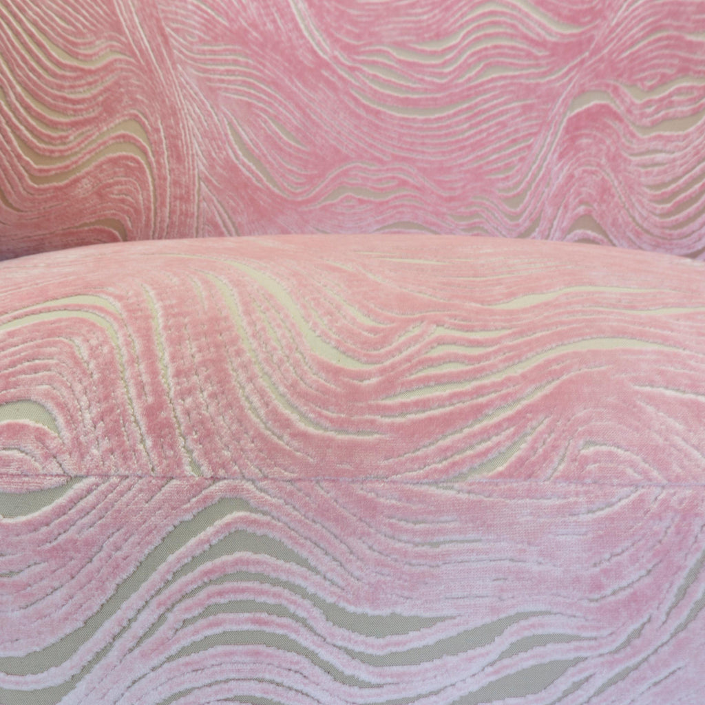 https://a.1stdibscdn.com/modern-winged-swivel-chair-with-pink-cut-velvet-and-cobalt-faux-fur-for-sale-picture-11/f_21233/f_223742321612286694685/11_master.jpg