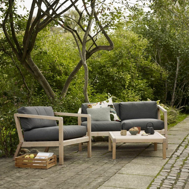 https://a.1stdibscdn.com/outdoor-virkelyst-2-seater-sofa-in-teak-and-papyrus-fabric-for-skagerak-for-sale-picture-5/f_14472/f_346344021686069973175/11_master.jpg?width=768