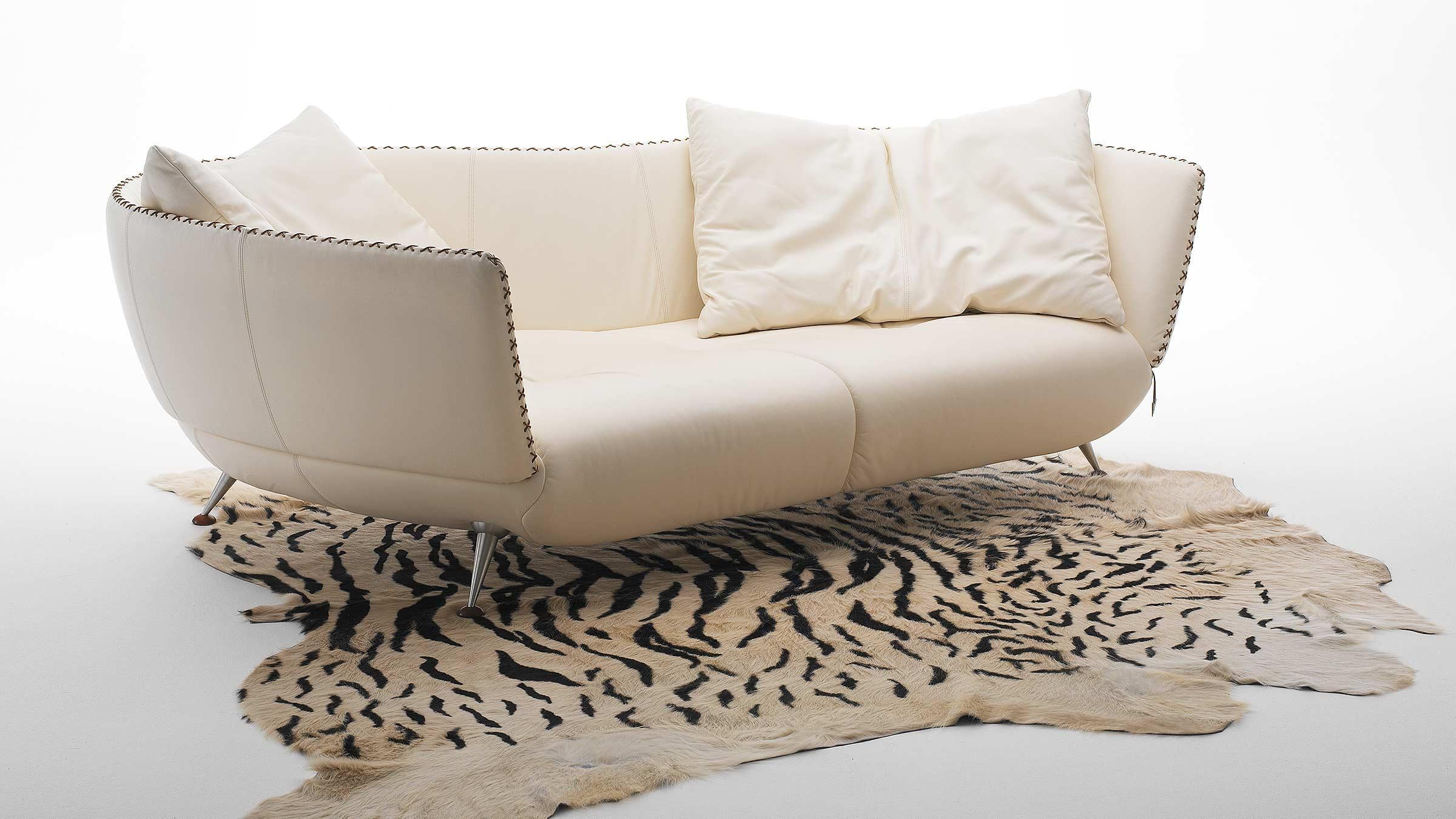 https://a.1stdibscdn.com/de-sede-ds-102-sofa-in-white-leather-upholstery-by-mathias-hoffmann-for-sale-picture-12/f_16392/f_486147221770023575360/11_master.jpg