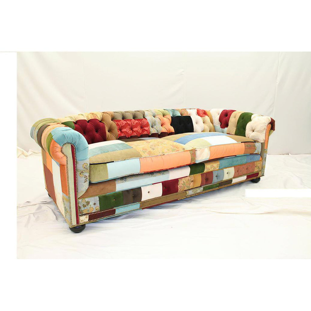 https://a.1stdibscdn.com/custom-classic-chesterfield-sofa-for-sale-picture-8/f_8038/f_187364321587060707654/12095035_1079396422103246_4919575317234838277_o_copy_2_sharpen_sharpen_master.jpg