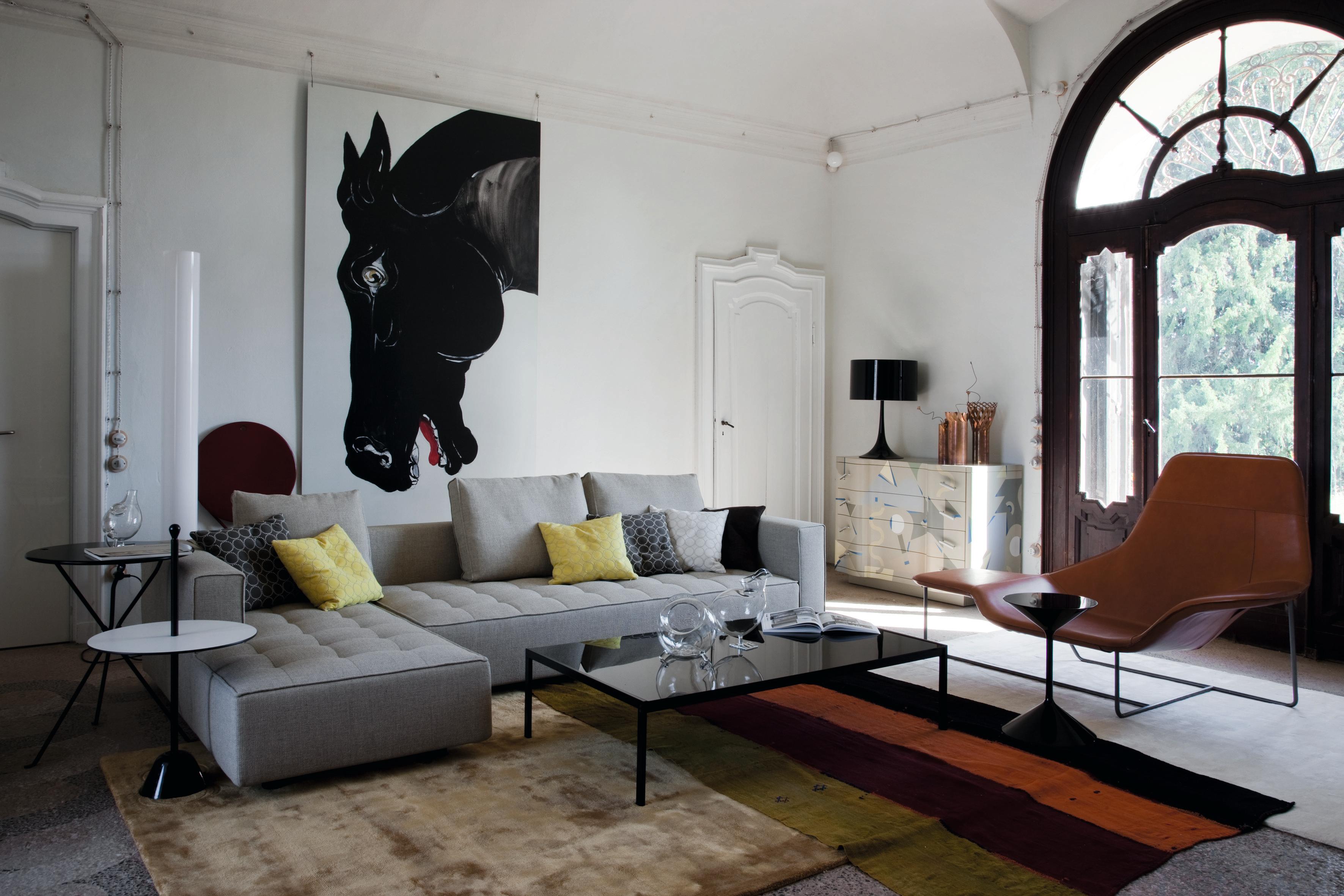 https://a.1stdibscdn.com/customizable-zanotta-kilt-sofa-by-emaf-progetti-for-sale-picture-4/f_44652/f_363206521695664115598/1242_7IG01_master.jpg