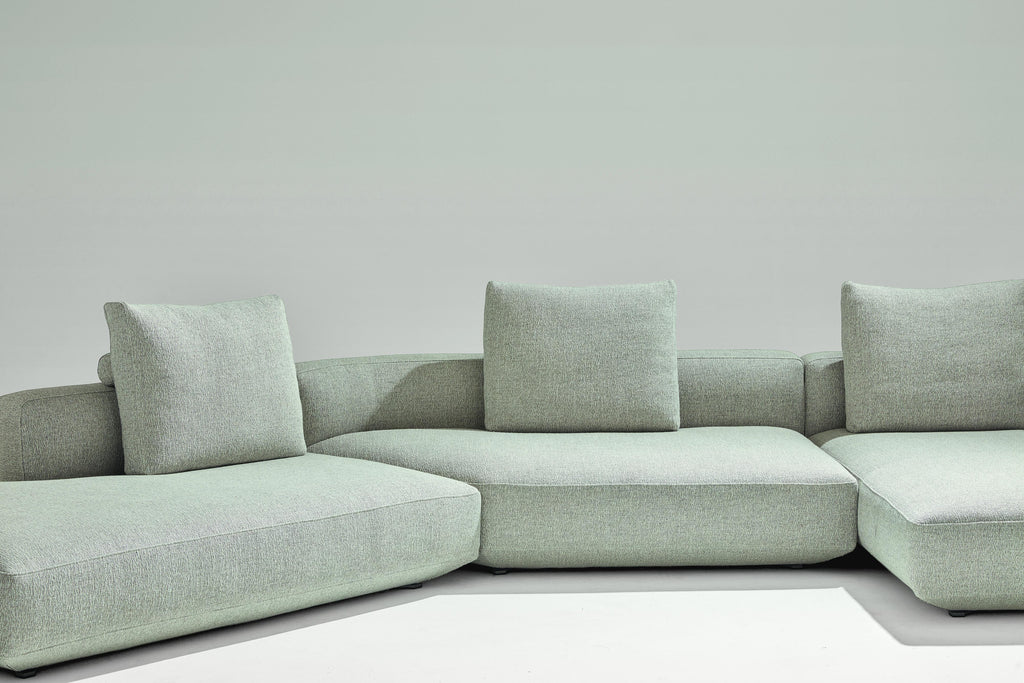 https://a.1stdibscdn.com/zanotta-pianoalto-modular-sofa-in-trama-fabric-by-ludovica-roberto-palomba-for-sale-picture-2/22569652/f_288790221653910929741/1272_12IP01_Trama32453_01_master.jpg