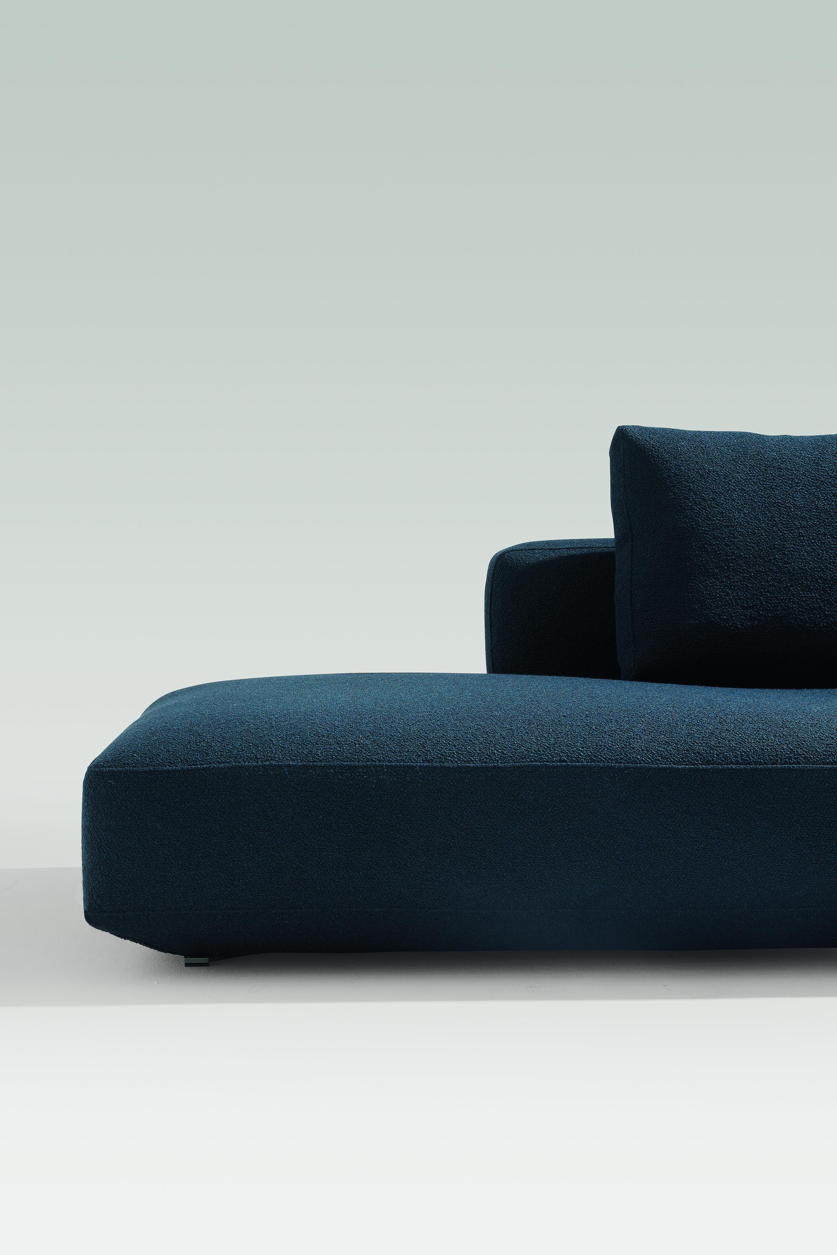 https://a.1stdibscdn.com/zanotta-pianoalto-modular-sofa-in-blue-fabric-by-ludovica-roberto-palomba-for-sale-picture-3/22569652/f_288792521653911486144/1272_6IP01_Quid40358_master.jpg