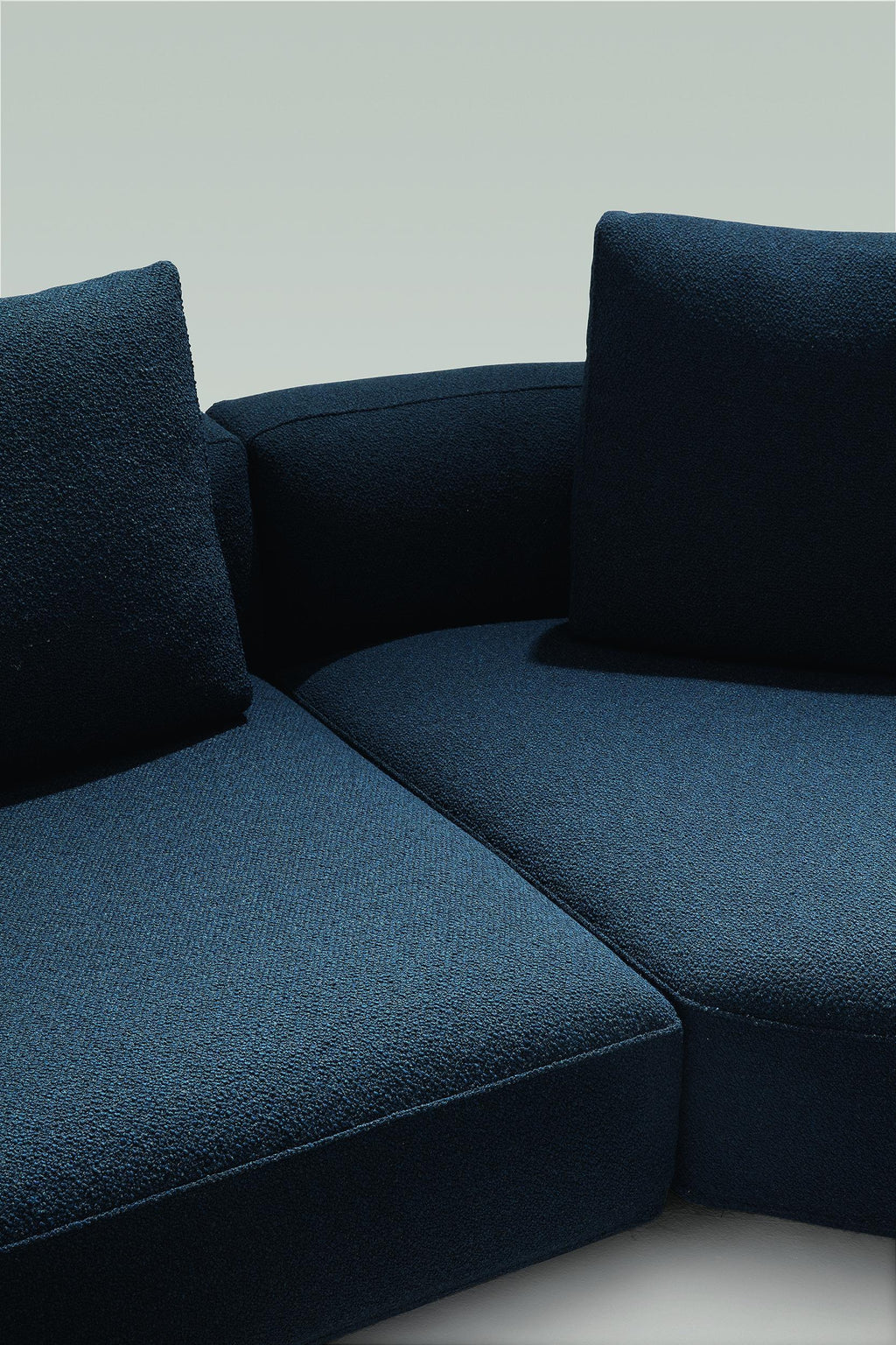 https://a.1stdibscdn.com/zanotta-pianoalto-modular-sofa-in-blue-fabric-by-ludovica-roberto-palomba-for-sale-picture-4/22569652/f_288792521653911498118/1272_7IP01_Quid40358_master.jpg