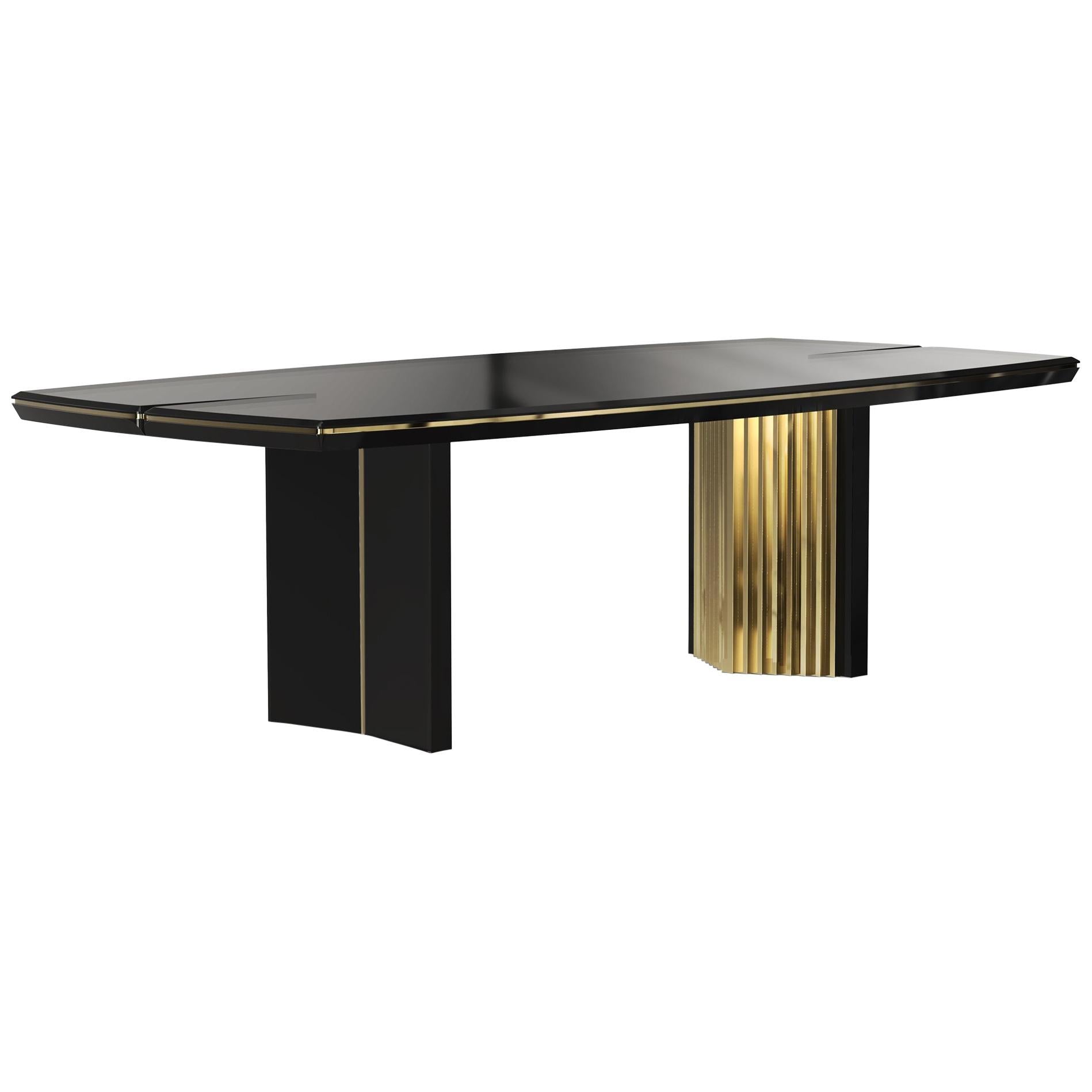 https://a.1stdibscdn.com/maxima-dining-table-with-gold-plated-brass-for-sale/1121189/f_128540221543653303608/12854022_master.jpg