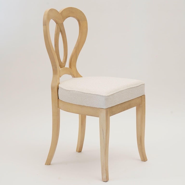 https://a.1stdibscdn.com/eclectica-set-of-8-white-biedermeier-dining-chairs-each-in-different-style-for-sale-picture-13/f_25683/f_461406221754336575896/12_ADX02834_master.jpeg?width=768