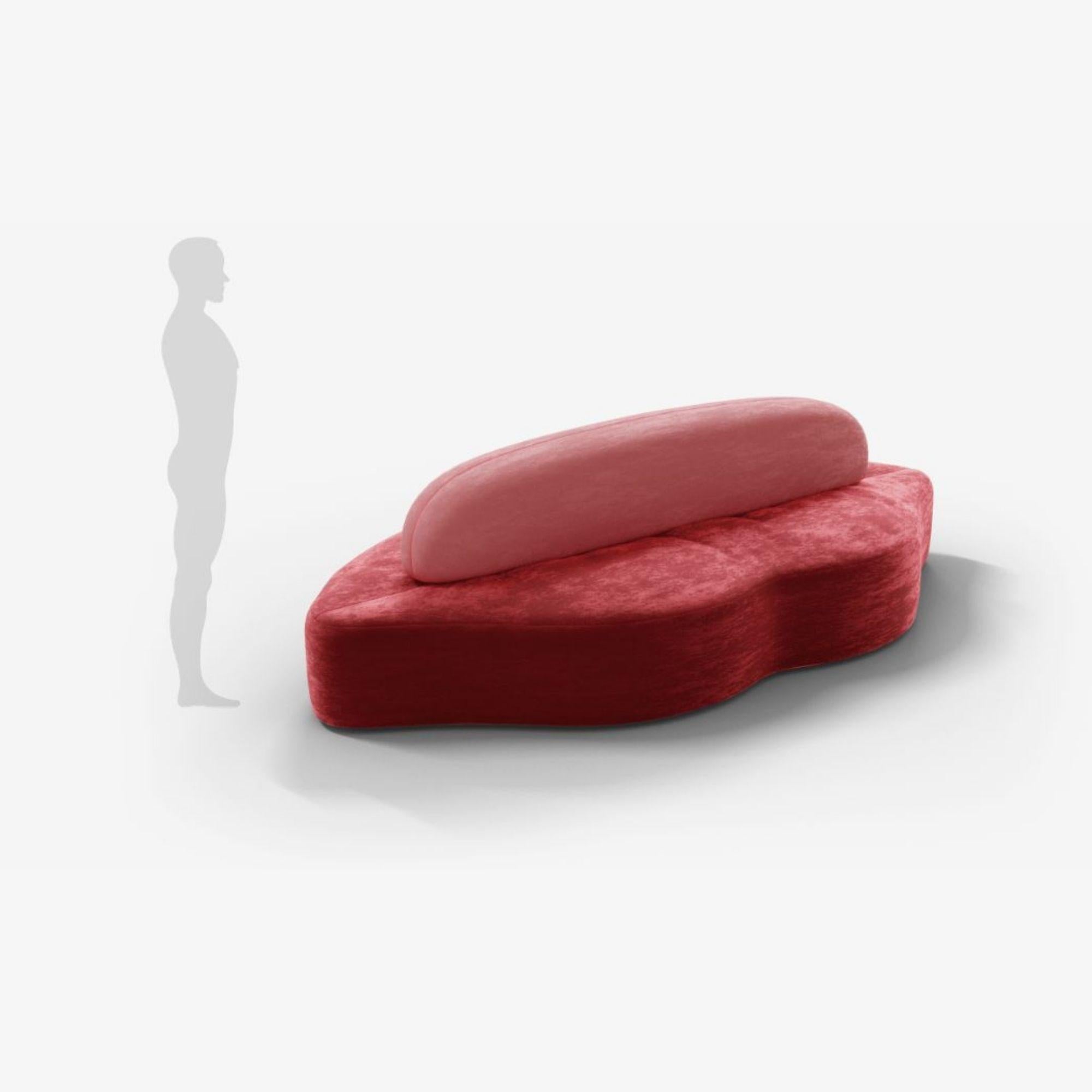 https://a.1stdibscdn.com/red-lips-sculptural-statement-luxury-sofa-in-upholstered-fabric-by-mainguilty-for-sale-picture-12/f_108262/f_491440521773070766312/12_master.jpg