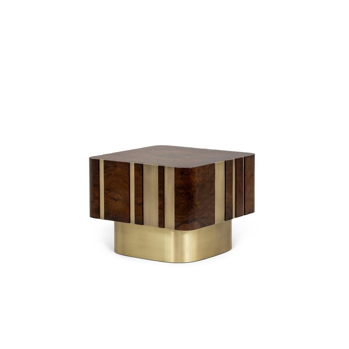 https://a.1stdibscdn.com/deco-style-coffee-table-in-walnut-root-oxidized-brass-by-jose-de-castro-for-sale-picture-2/f_27693/f_461438521754375031460/13015625_master.jpg