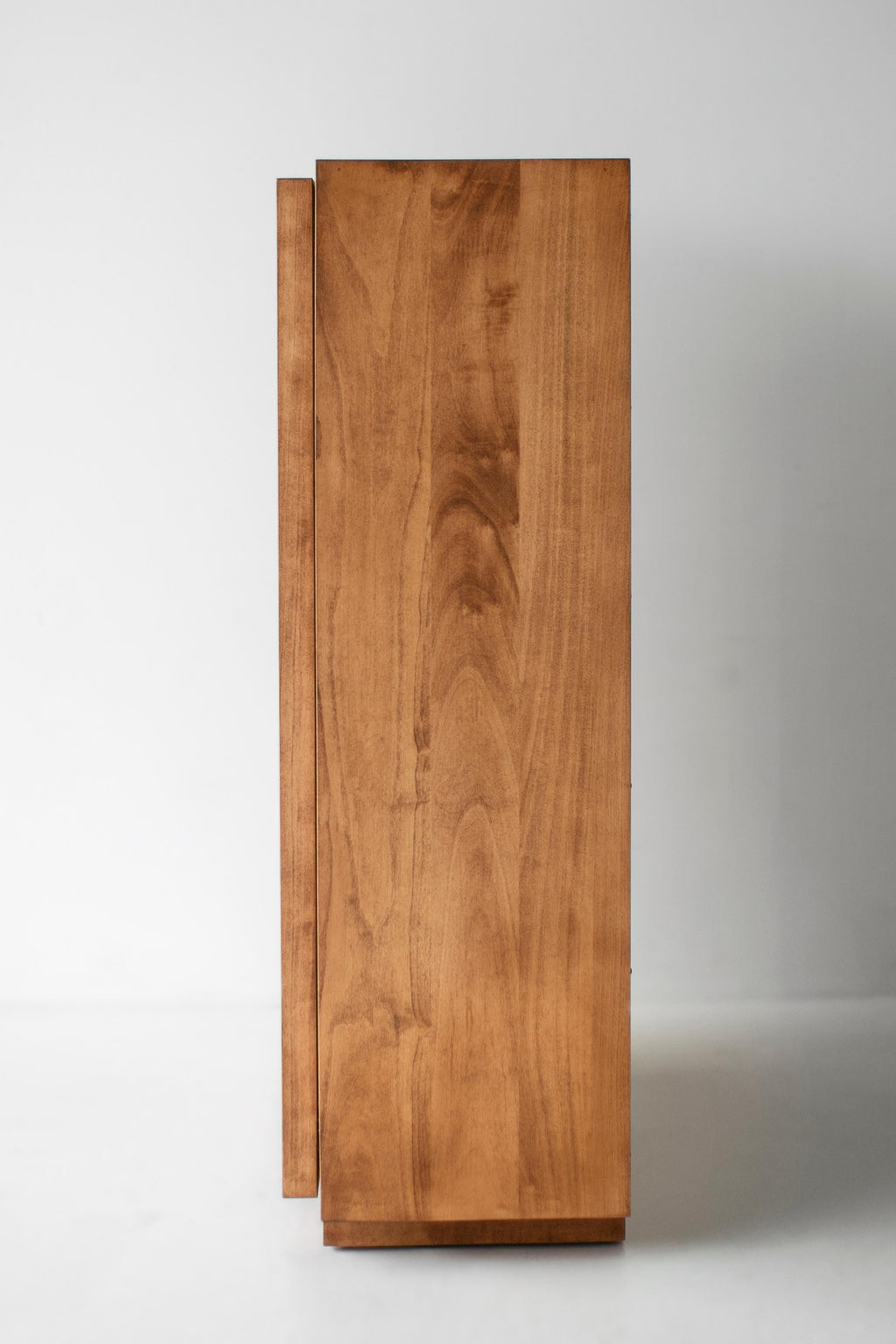 https://a.1stdibscdn.com/bertu-storage-carsen-modern-storage-cabinet-maple-for-sale-picture-8/f_9720/f_465311821757000429862/13081714_modern_storage_cabinet_15997289_master.jpg
