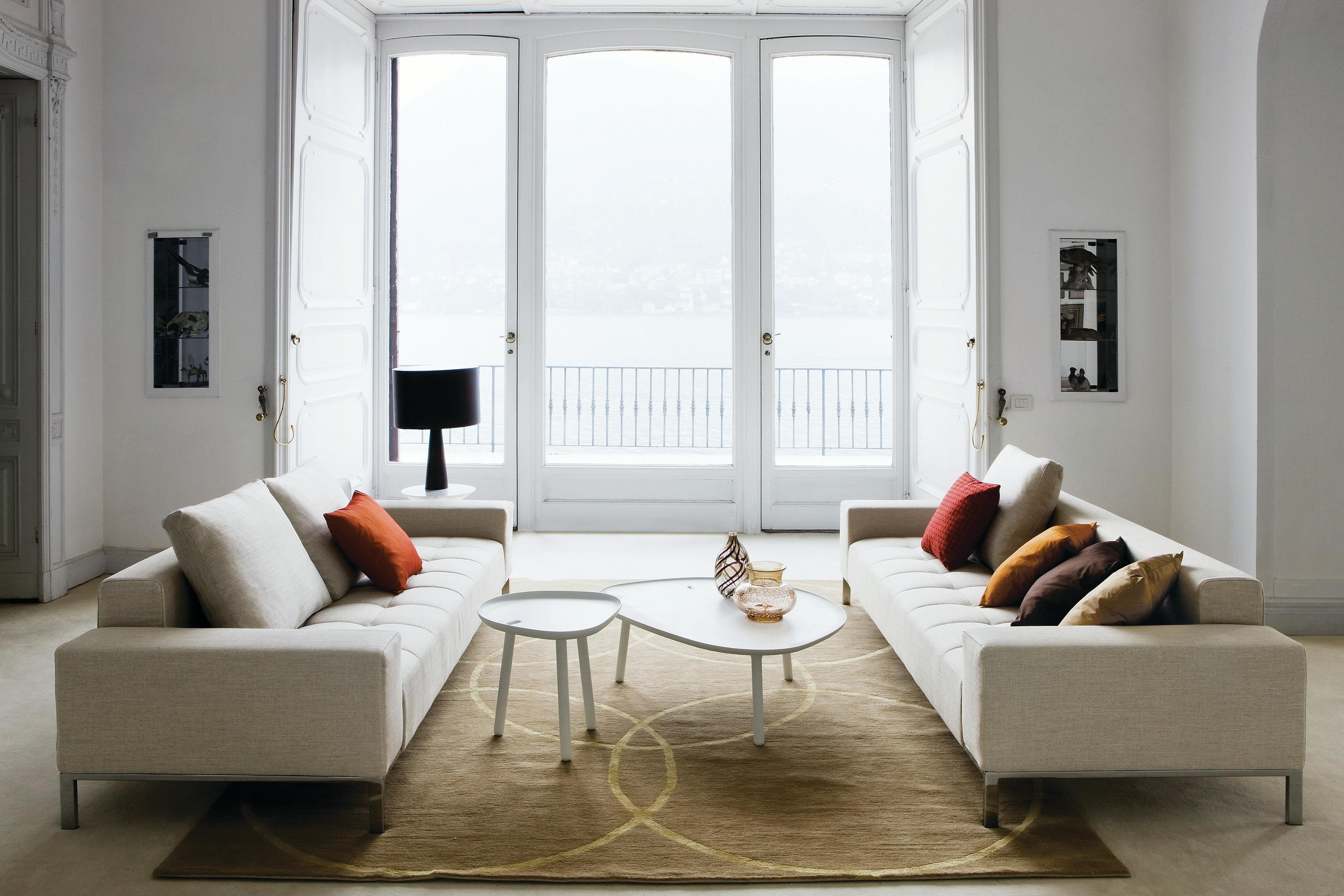 https://a.1stdibscdn.com/zanotta-alfa-modular-sofa-in-teolo-red-fabric-with-steel-frame-by-emaf-progetti-for-sale-picture-5/22569652/f_288799921653913937565/1326_11IG01_2__master.jpg