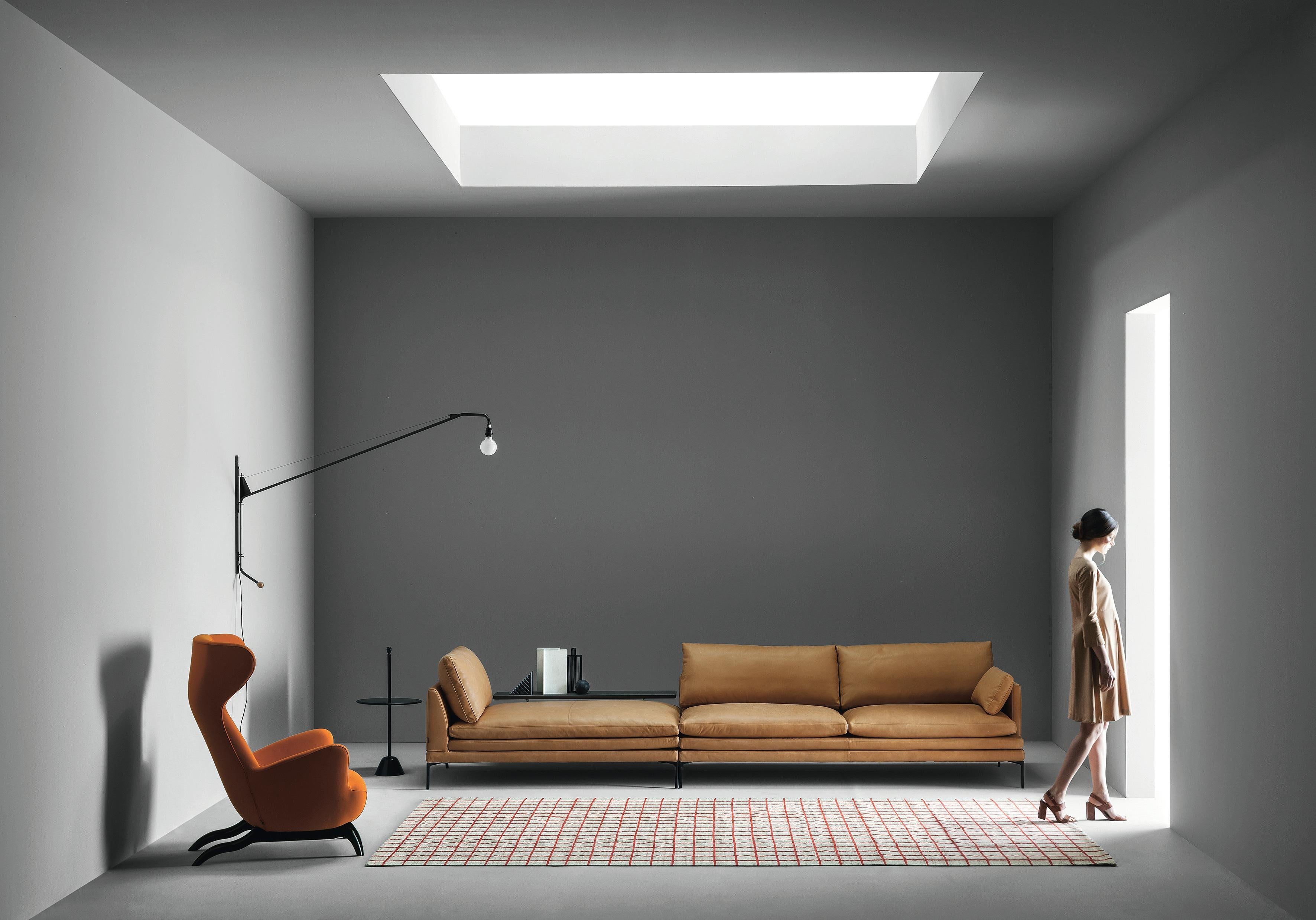 https://a.1stdibscdn.com/zanotta-william-modular-sofa-in-black-leather-steel-frame-by-damian-williamson-for-sale-picture-7/22569652/f_288893621653974617624/1330_13IG01_6__master.jpg