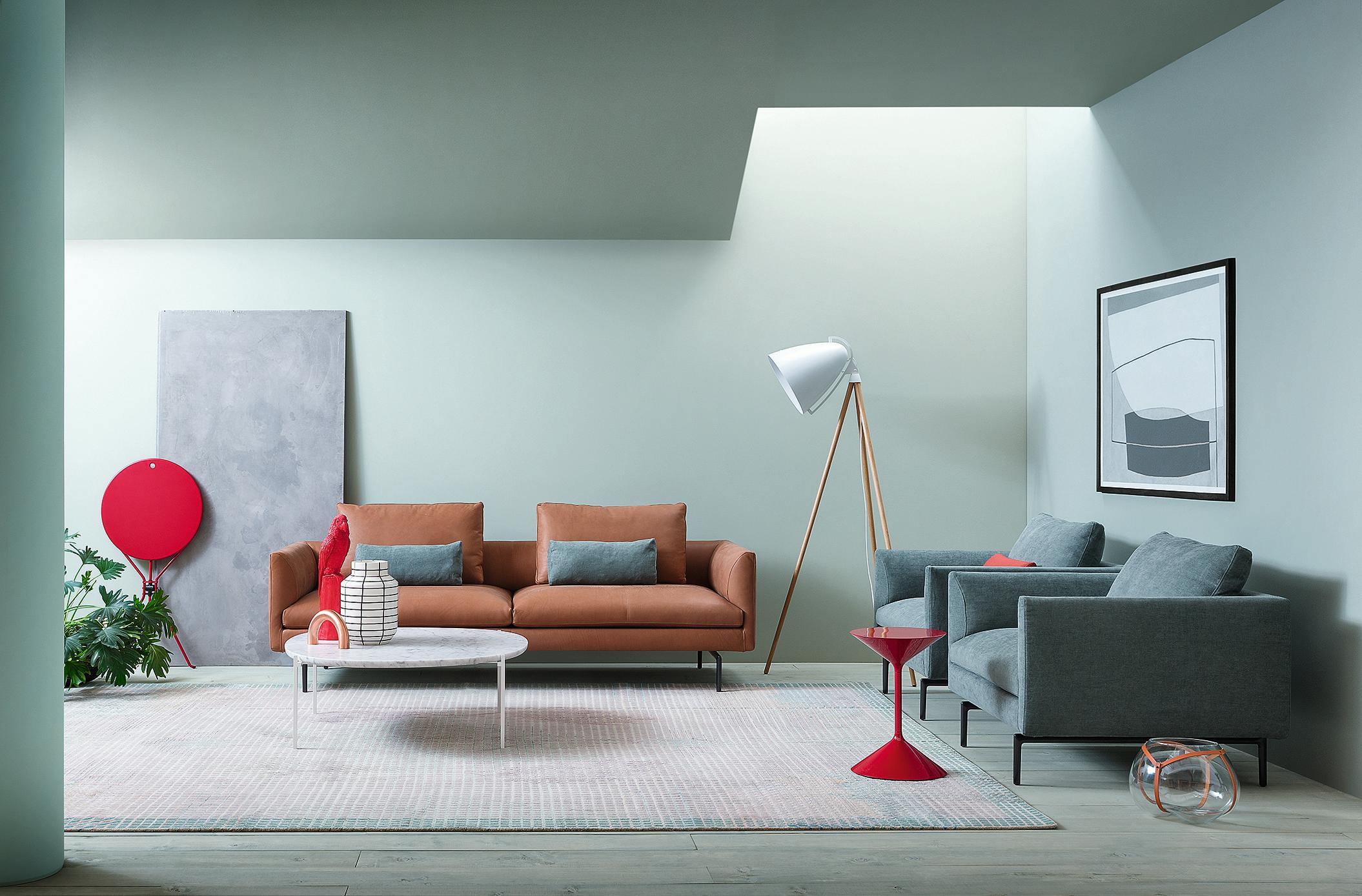 https://a.1stdibscdn.com/zanotta-large-flamingo-sofa-in-brown-upholstery-with-black-aluminum-frame-for-sale-picture-2/22569652/f_286139321652269295048/1333_1IG01_4__master.jpg