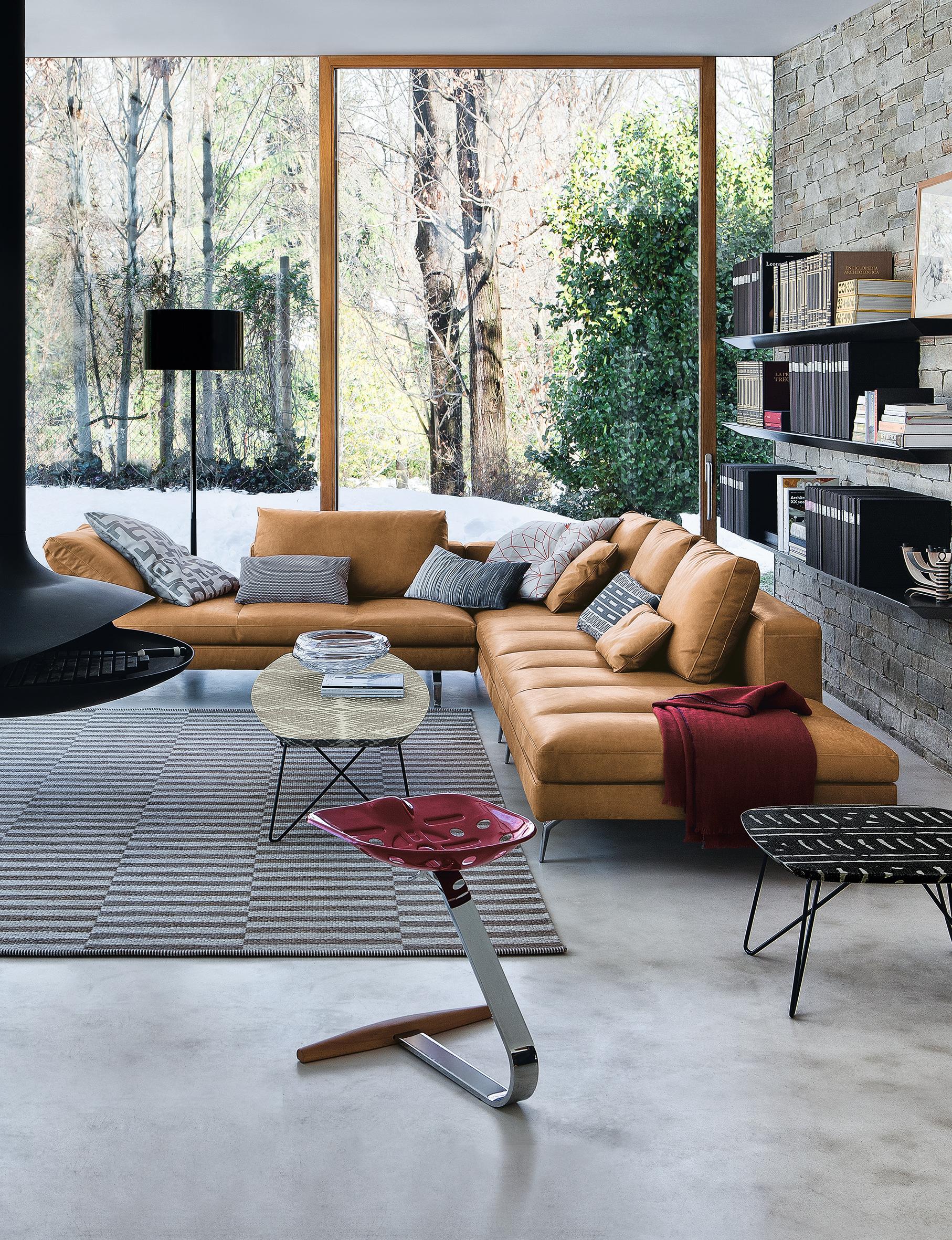 https://a.1stdibscdn.com/zanotta-bruce-sectional-sofa-in-brown-upholstery-with-polished-aluminum-frame-for-sale-picture-4/22569652/f_286113121652260841896/1335_9IG01_master.jpg