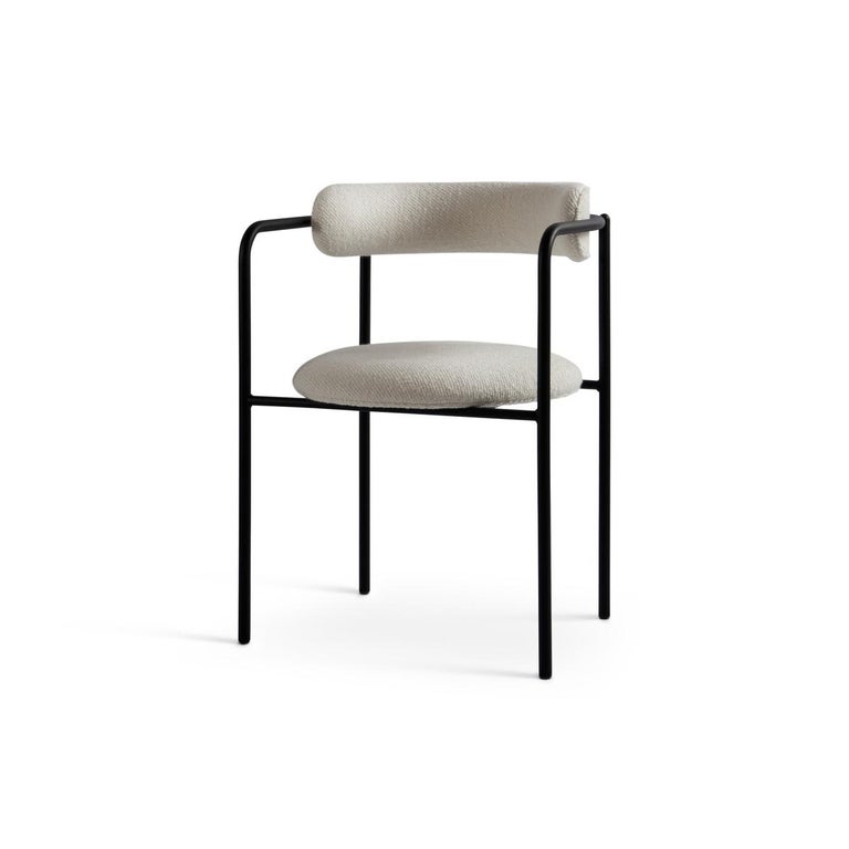https://a.1stdibscdn.com/contemporary-chair-ff-4-legs-black-leather-chrome-legs-for-sale-picture-11/f_31233/f_228123021614961781025/1355_01_6_FF_BLACK_A_JOY_001_FRONT_master.jpg?width=768