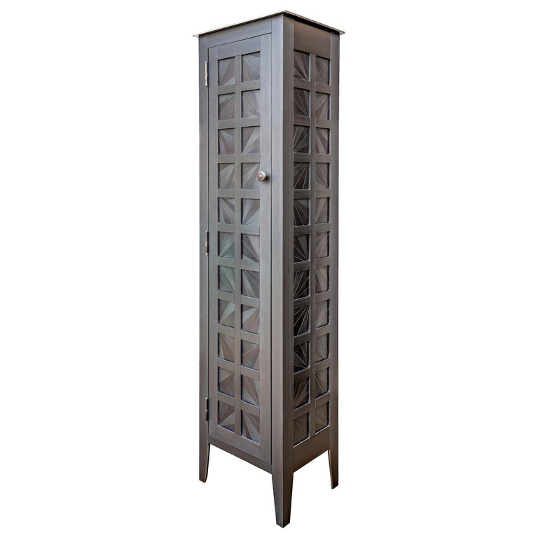 https://a.1stdibscdn.com/jim-rose-original-tall-one-door-fans-quilt-cupboard-monochromatic-pattern-for-sale/f_45111/f_397557321715893066044/13677531_master.jpg?width=768