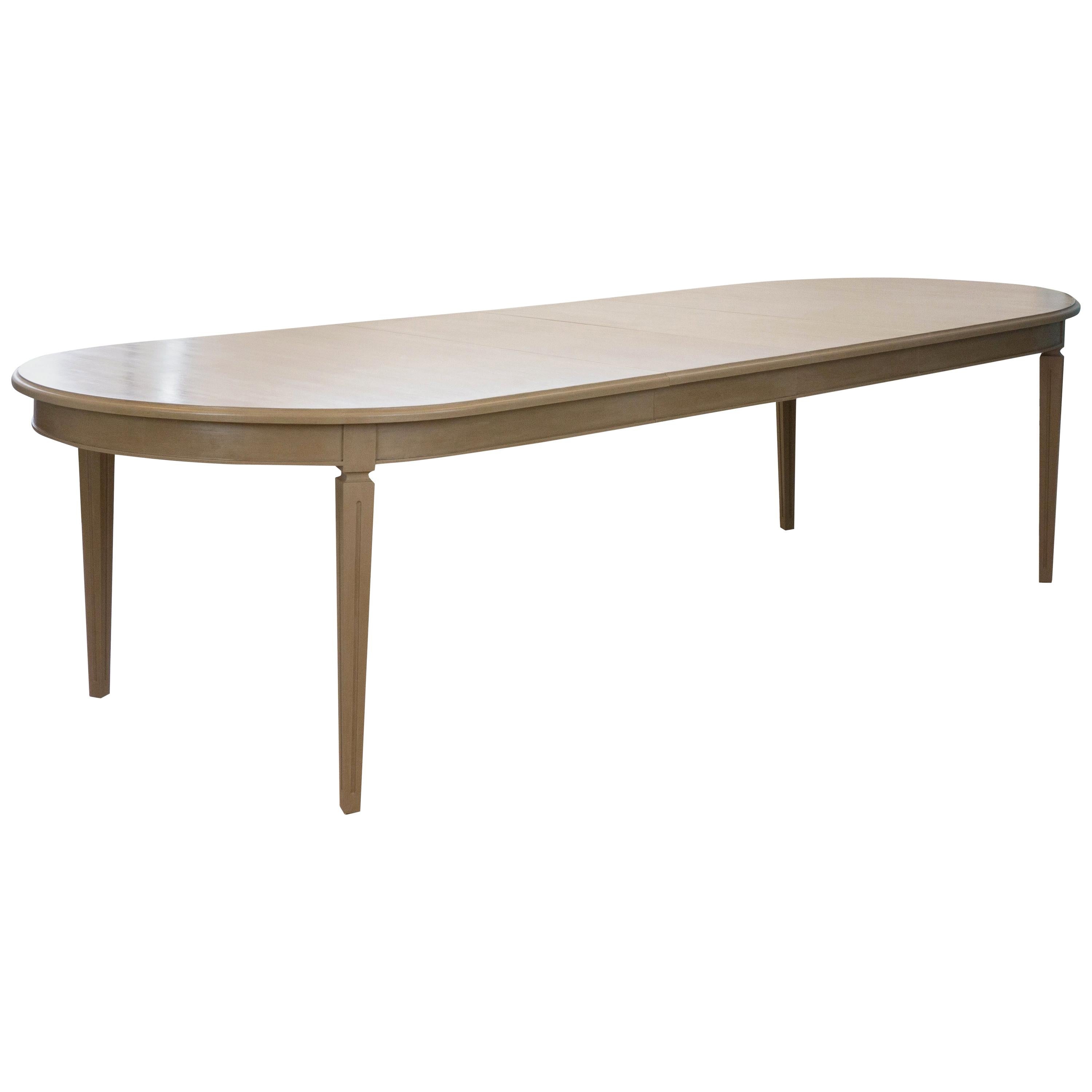 https://a.1stdibscdn.com/oval-french-style-dining-table-for-sale/1121189/f_136901711550302831510/13690171_master.jpg