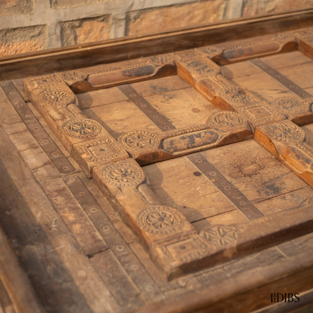 https://a.1stdibscdn.com/jaipur-antique-reclaimed-haveli-door-dining-table-by-house-of-jaipur-for-sale-picture-2/f_97222/f_490427021772457110453/136_master.jpg