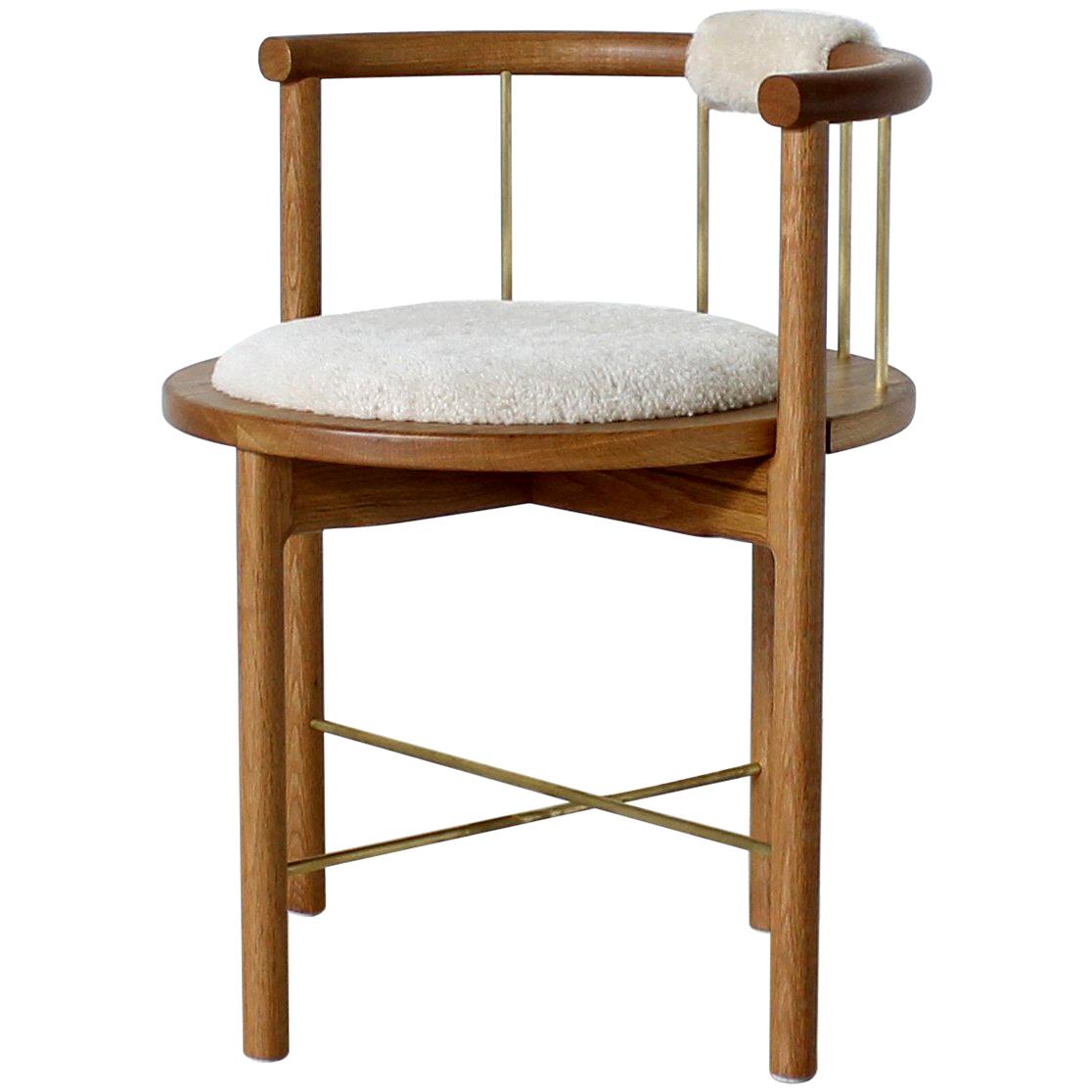 https://a.1stdibscdn.com/modern-lloyd-accent-chair-in-white-oak-brass-shearling-for-sale/1121189/f_138575211551518951613/13857521_master.jpg