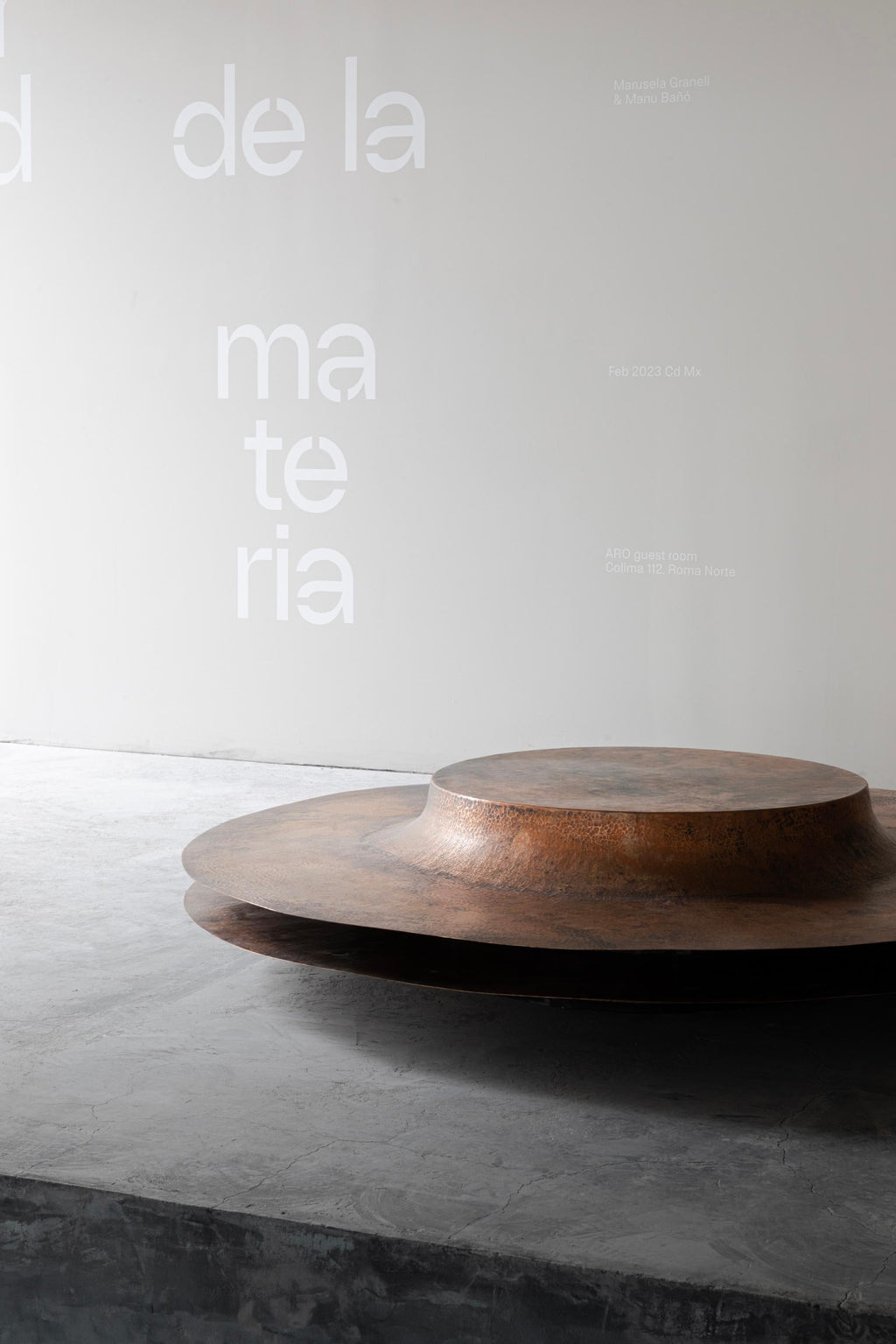https://a.1stdibscdn.com/contemporary-mexican-obj-06-coffee-table-in-natural-copper-for-sale-picture-9/f_70152/f_476765721763970840363/139_ManuBano_master.jpg