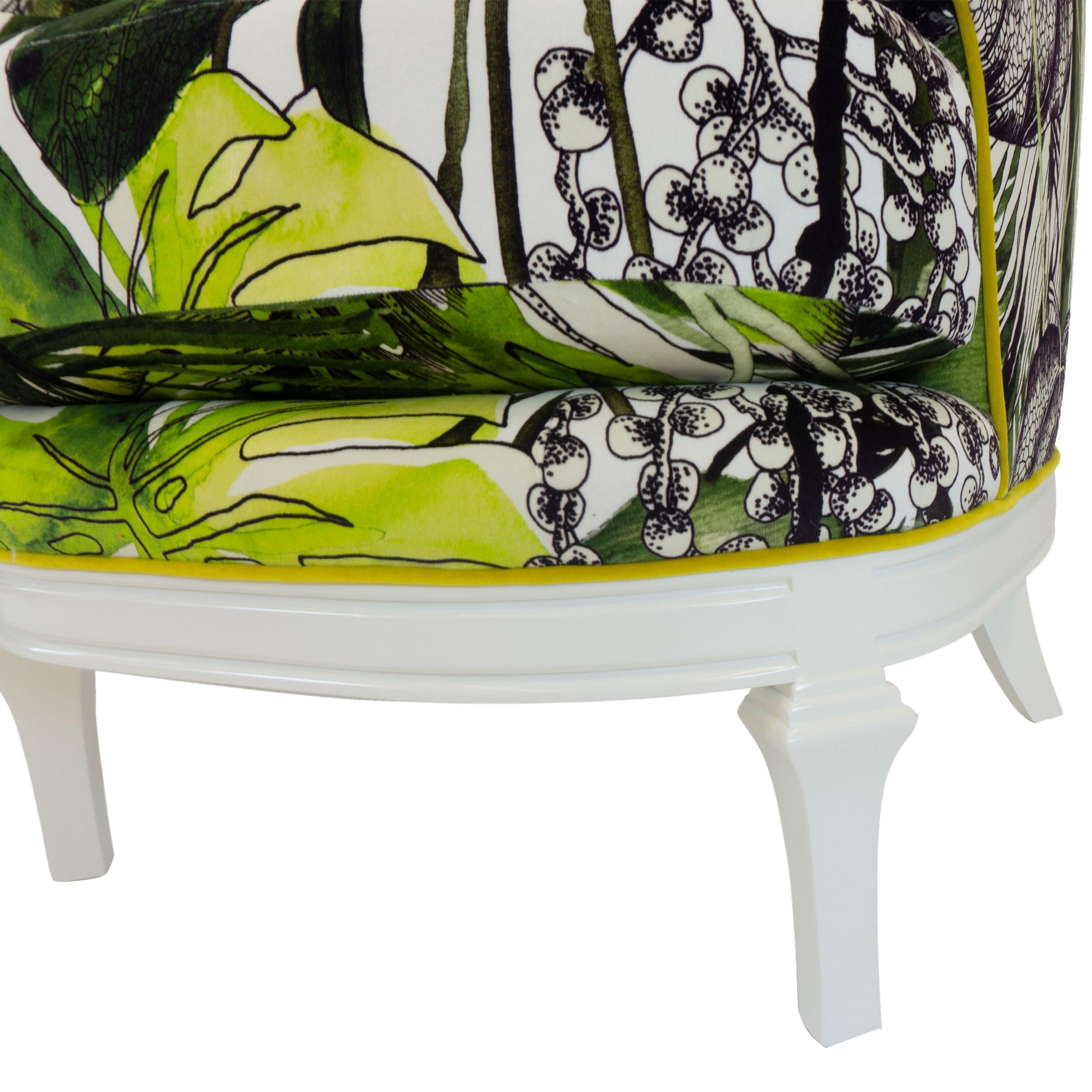 https://a.1stdibscdn.com/high-back-accent-chair-with-button-detail-for-sale-picture-13/f_21233/f_224602621612814216725/13_master.jpg