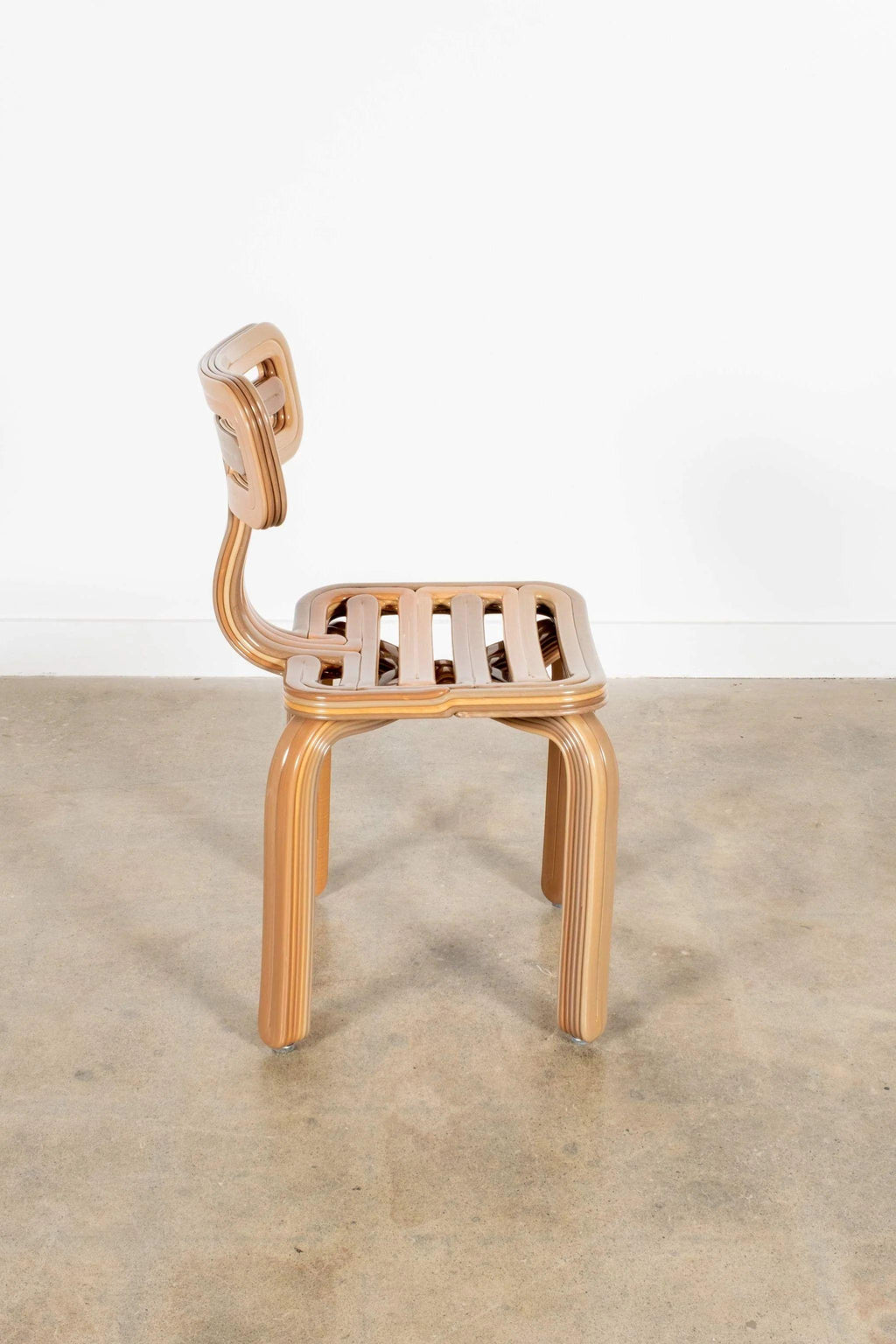 https://a.1stdibscdn.com/kooij-chubby-chair-in-tannin-by-dirk-van-der-kooij-for-sale-picture-8/f_105062/f_469214121759539464398/13_master.jpg
