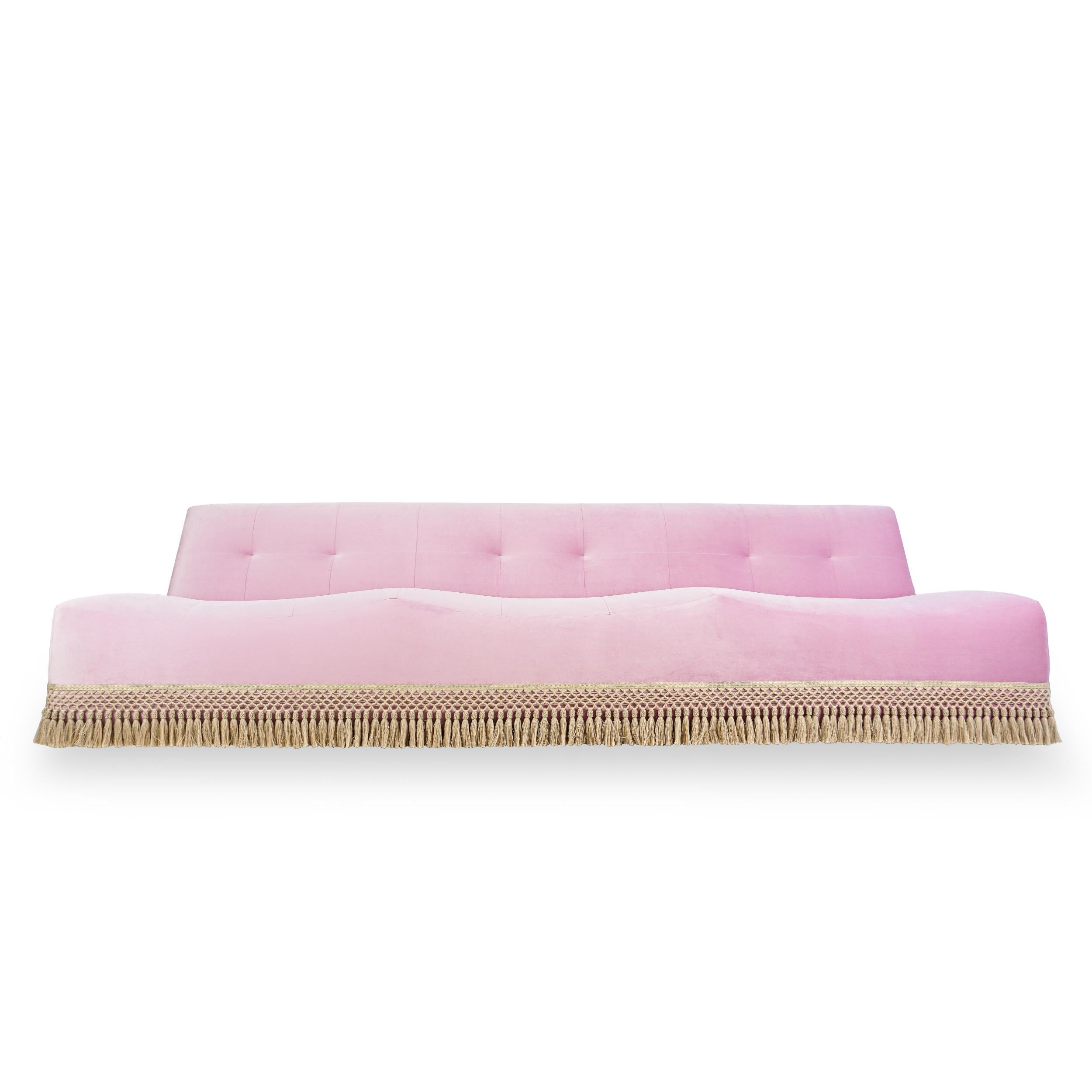 https://a.1stdibscdn.com/large-scalloped-sofa-in-pink-velvet-customizable-for-sale-picture-3/f_21233/f_257238321634306309838/13_master.jpg