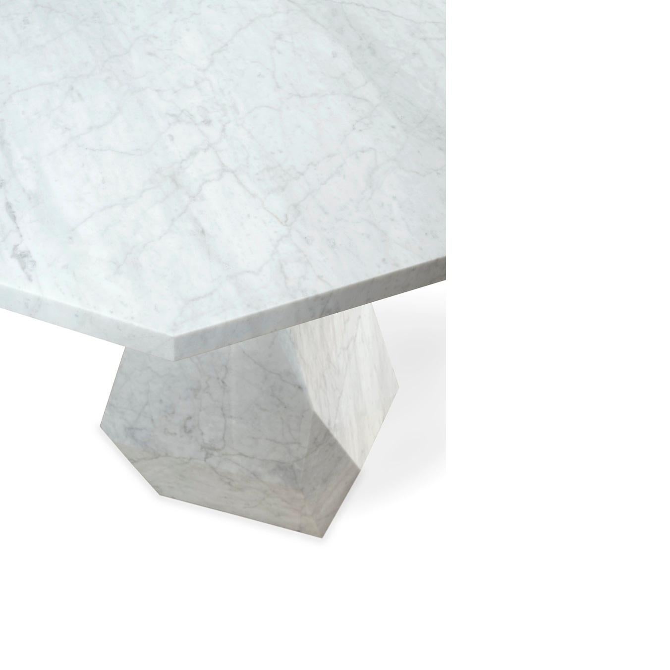 https://a.1stdibscdn.com/35-diameter-sculptural-pedestal-table-in-marble-for-sale-picture-4/f_27693/f_337665421681293103179/140124_28_GJ_ROCK_90_DINING_TABLE_CARRARA_02_LOW_master.jpg
