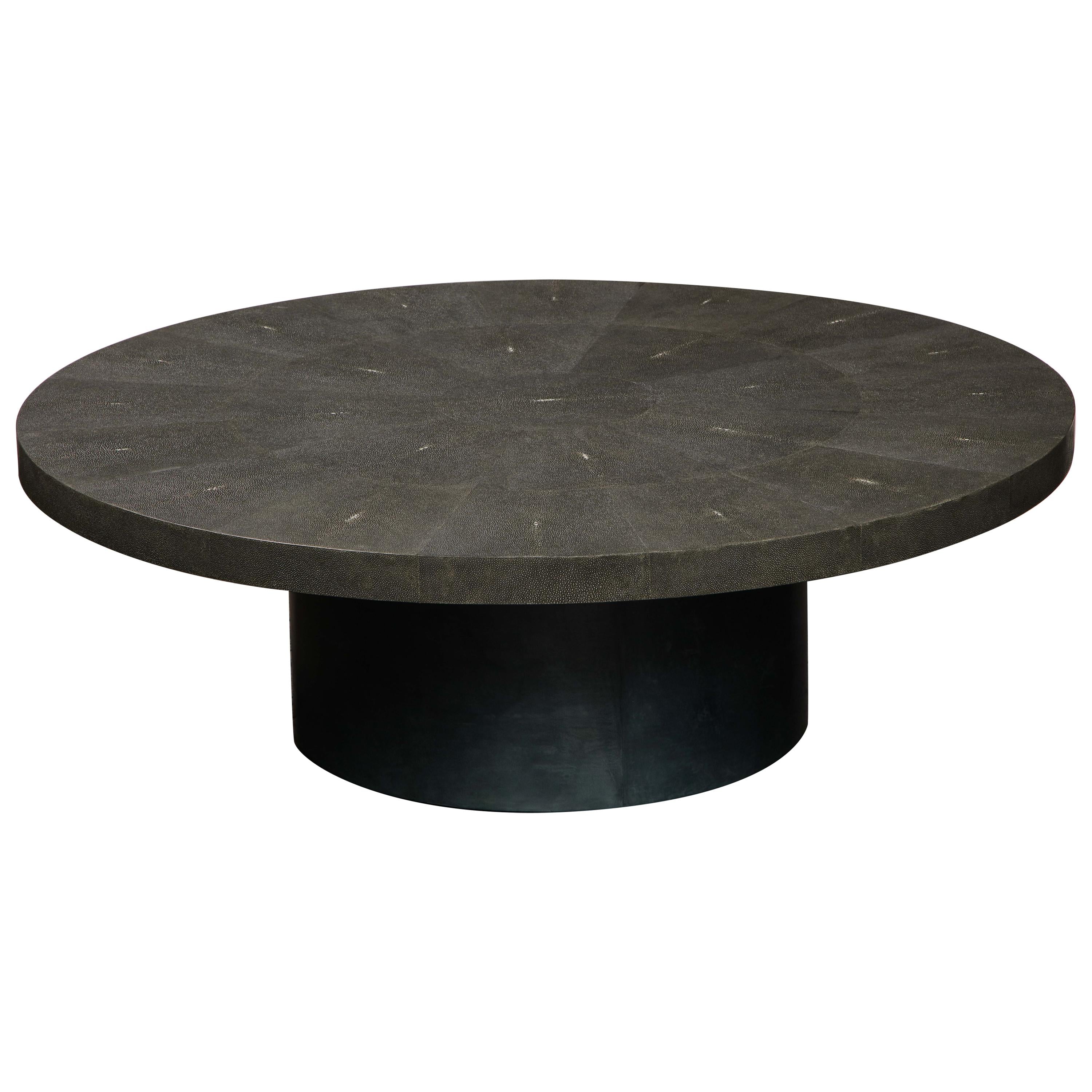 https://a.1stdibscdn.com/round-black-genuine-shagreen-table-with-parchment-base-for-sale/1121189/f_141351411553916070119/14135141_master.jpg