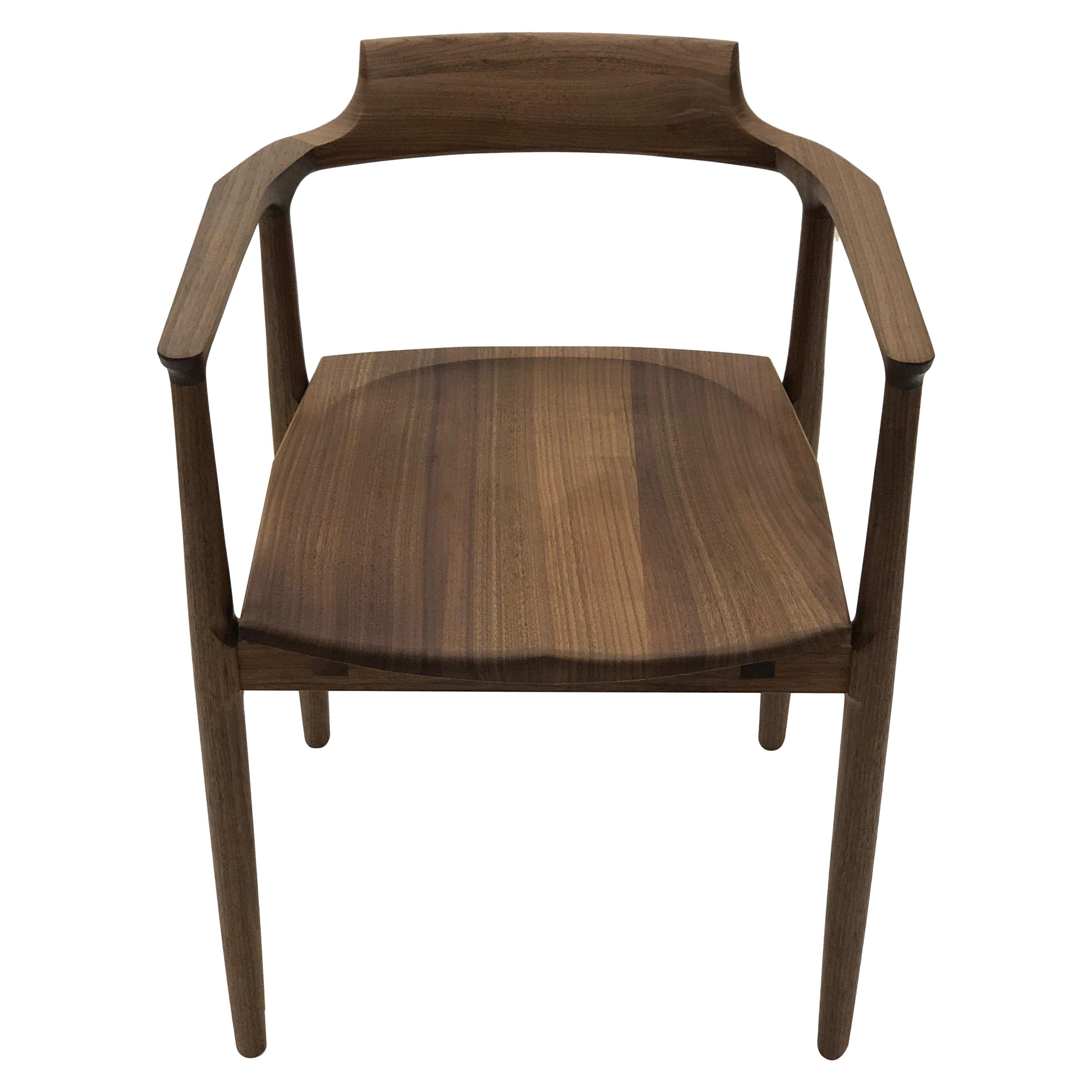 https://a.1stdibscdn.com/henry-the-armchair-in-walnut-for-sale/1121189/f_141523911553923791621/14152391_master.jpeg