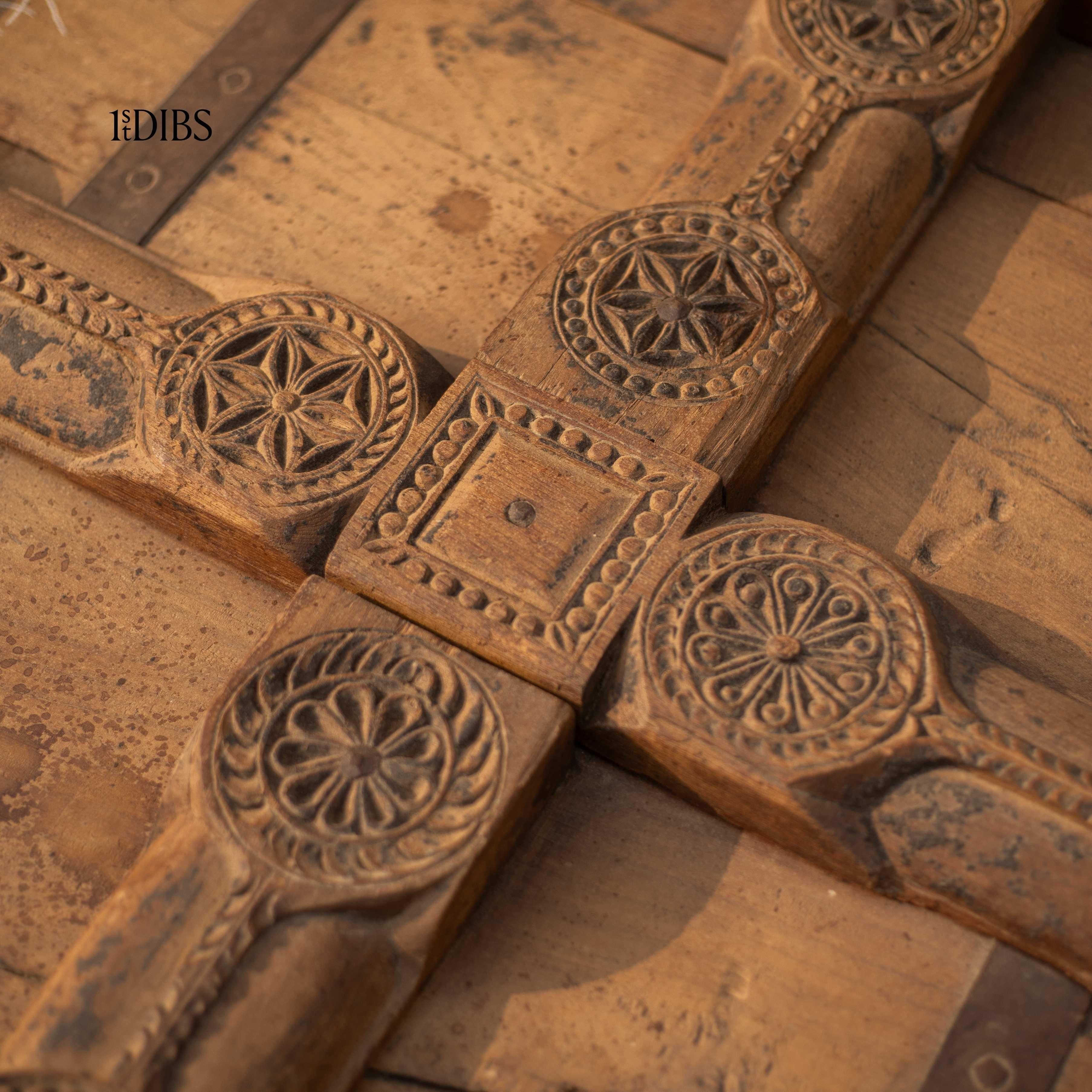 https://a.1stdibscdn.com/jaipur-antique-reclaimed-haveli-door-dining-table-by-house-of-jaipur-for-sale-picture-4/f_97222/f_490427021772457112201/141_master.jpg