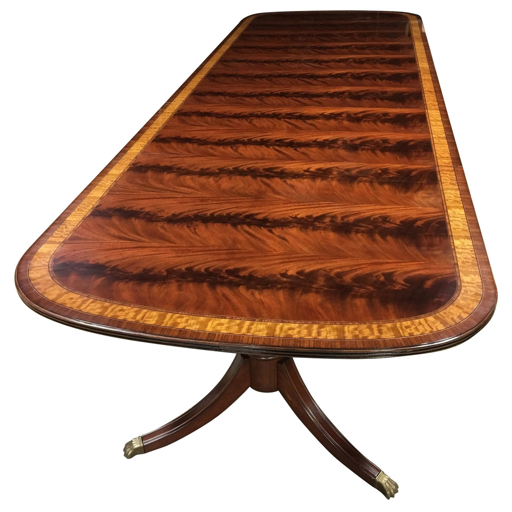https://a.1stdibscdn.com/traditional-mahogany-georgian-style-dining-table-by-leighton-hall-for-sale/1121189/f_146260511557317885417/14626051_master.jpeg
