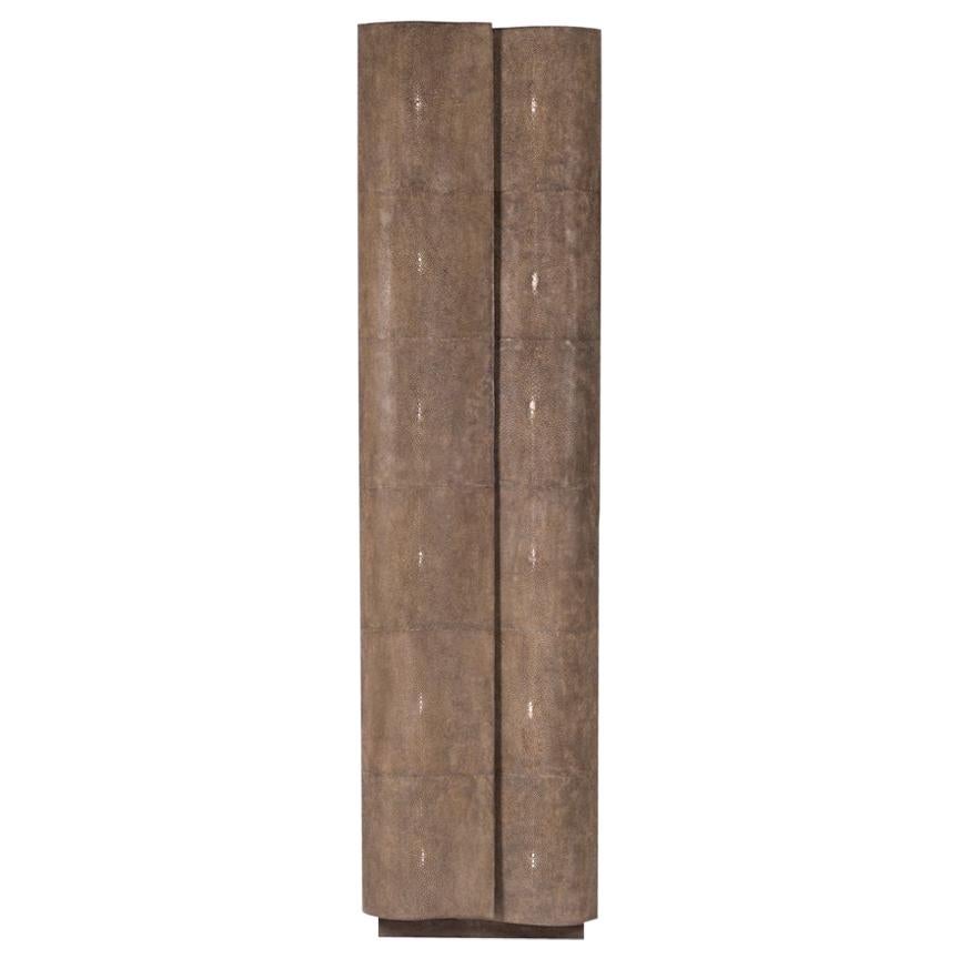 https://a.1stdibscdn.com/shagreen-jewelry-cabinet-by-ry-augousti-for-sale-picture-7/f_45491/f_235246221619417982297/14749551_master.jpg