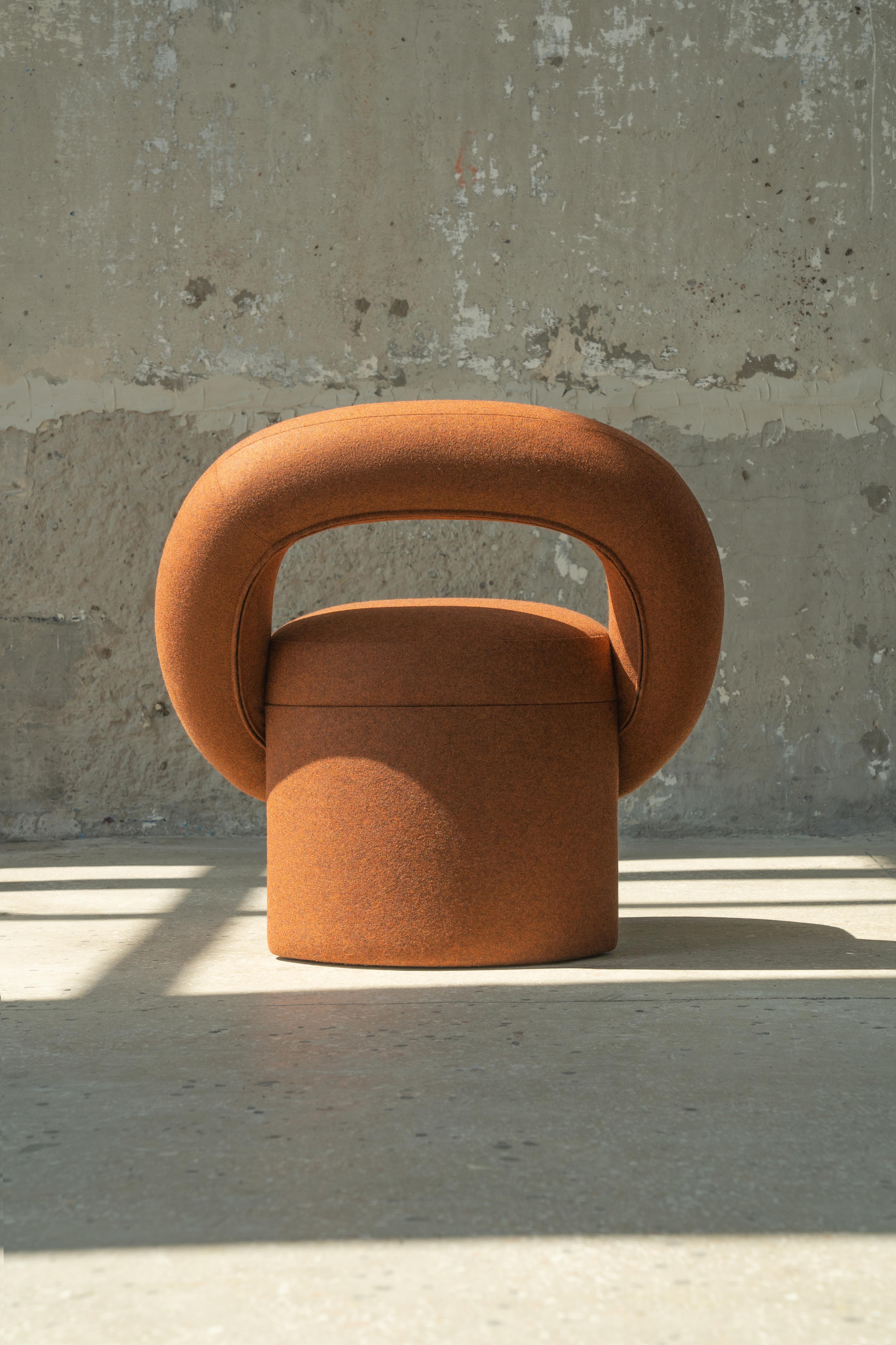 https://a.1stdibscdn.com/armchair-play-by-woo-for-sale-picture-5/f_63402/f_306966221664873563406/14_master.jpg