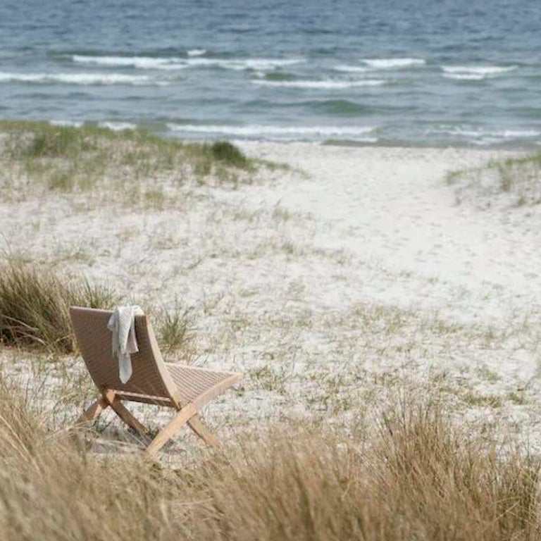 https://a.1stdibscdn.com/gottler-outdoor-mg501-cuba-chair-in-teak-and-sesame-for-carl-hansen-son-for-sale-picture-3/f_14472/f_338823221681898987034/14_master.jpg?width=768