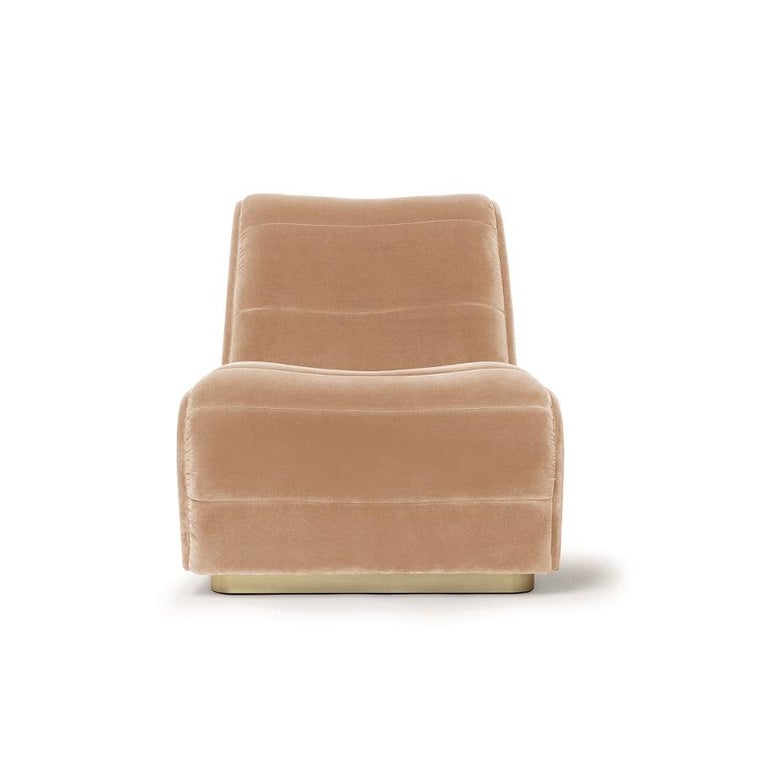https://a.1stdibscdn.com/contemporary-armchair-offered-in-velvet-metal-base-for-sale-picture-13/f_27693/f_329123621677074863703/150414_19_MUNNA_NEWMAN_ARMCHAIR_TREVIRA_VELVET_PALE_PINK_04_master.jpg?width=768
