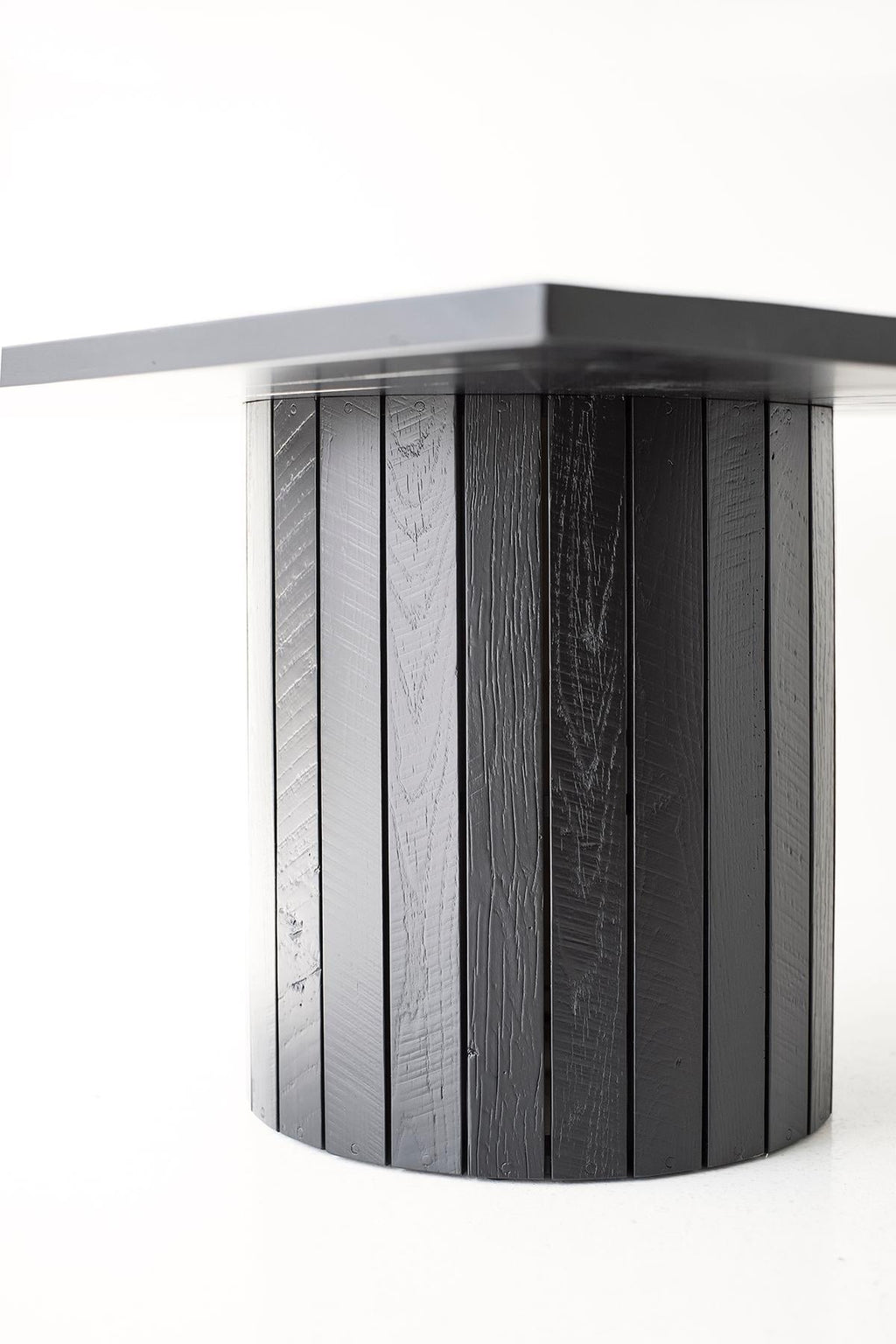 https://a.1stdibscdn.com/bertu-table-bellhop-reclaimed-wood-dining-table-black-reclaimed-wood-for-sale-picture-2/f_9720/f_440136721741797661759/15119720_Reclaimed_Wood_Dining_Table_75328832_master.jpg