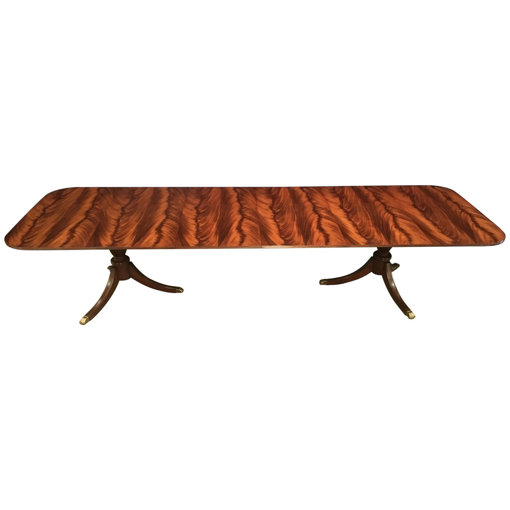 https://a.1stdibscdn.com/custom-leighton-hall-traditional-mahogany-pedestal-dining-table-for-sale/1121189/f_152999411562049754237/15299941_master.jpeg