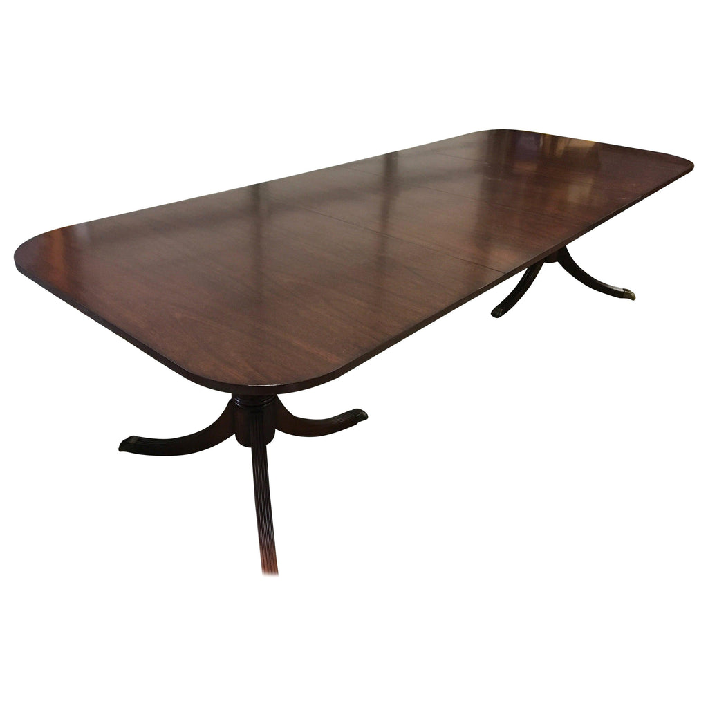https://a.1stdibscdn.com/custom-cathedral-mahogany-georgian-style-dining-table-by-leighton-hall-for-sale/1121189/f_153911621562727084674/15391162_master.jpeg