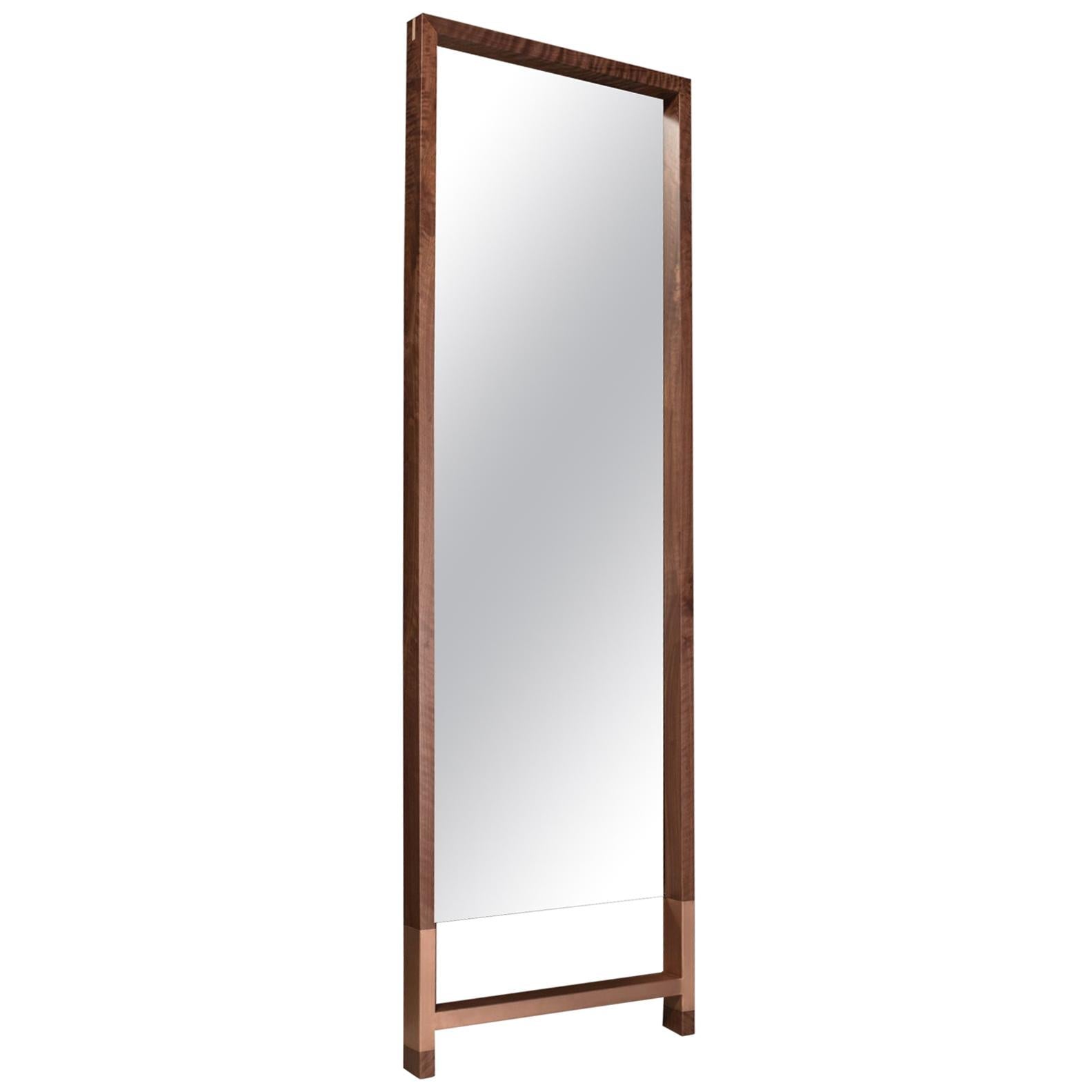 https://a.1stdibscdn.com/american-walnut-standing-mirror-with-copper-inlay-madison-standing-mirror-for-sale/1121189/f_154599621566038108685/15459962_master.jpg