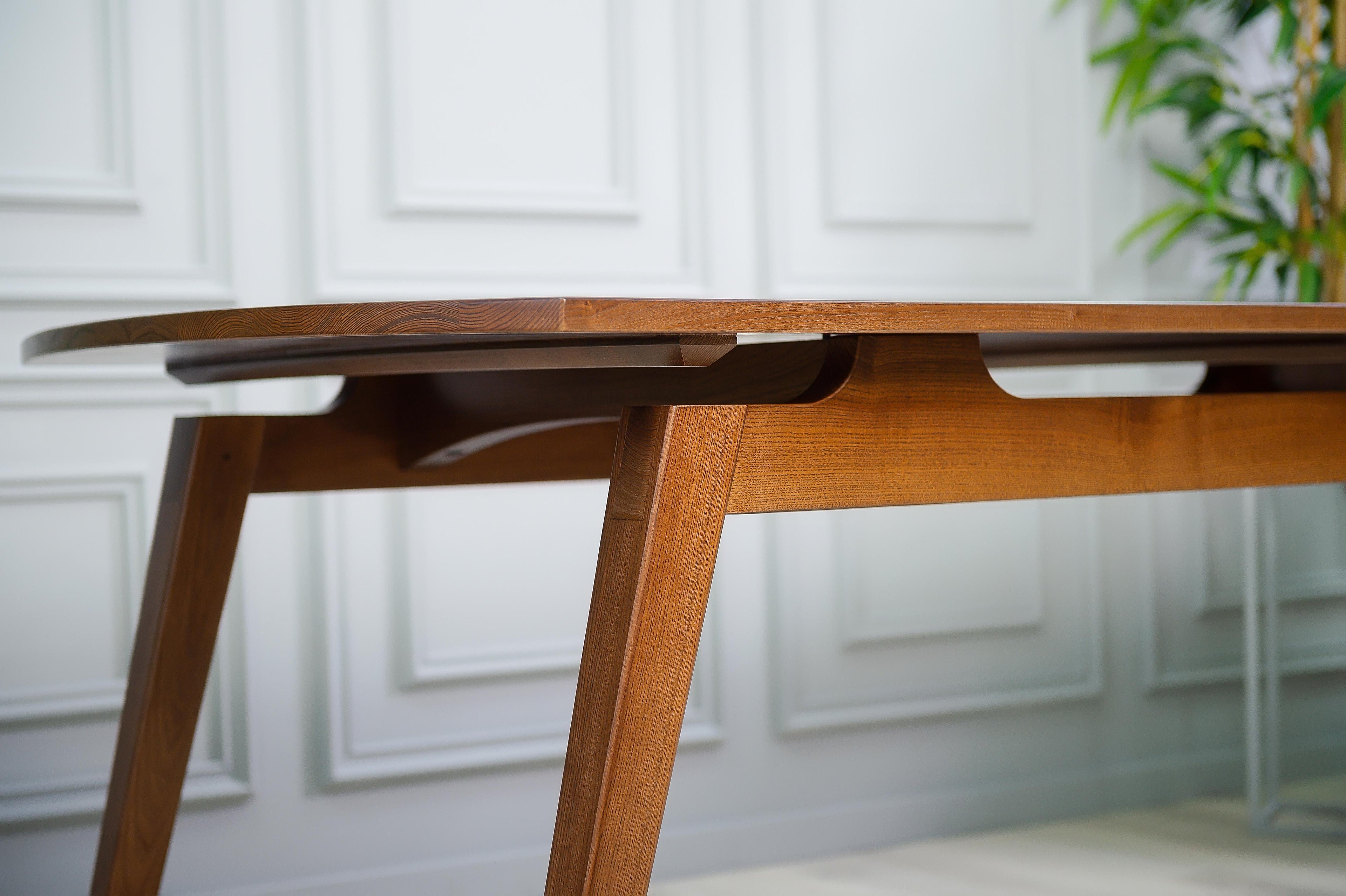 https://a.1stdibscdn.com/acline-brown-solid-wood-dining-table-for-sale-picture-5/f_82682/f_423619421731955957902/156_master.jpg