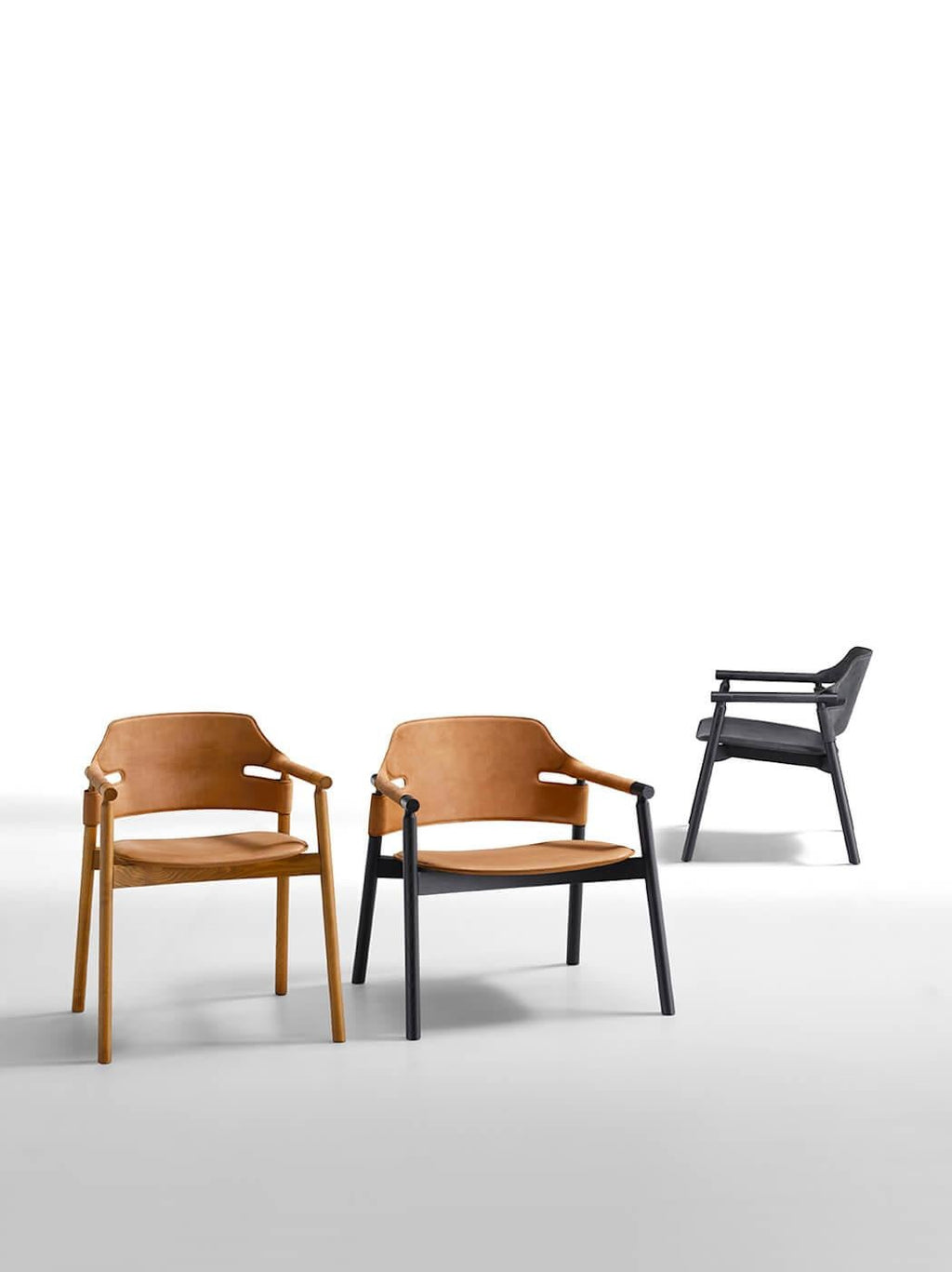 https://a.1stdibscdn.com/available-now-midcentury-modern-style-set-of-two-armchairs-in-walnut-leather-for-sale-picture-2/f_27693/f_426109221733438755347/1572017506_master.jpg