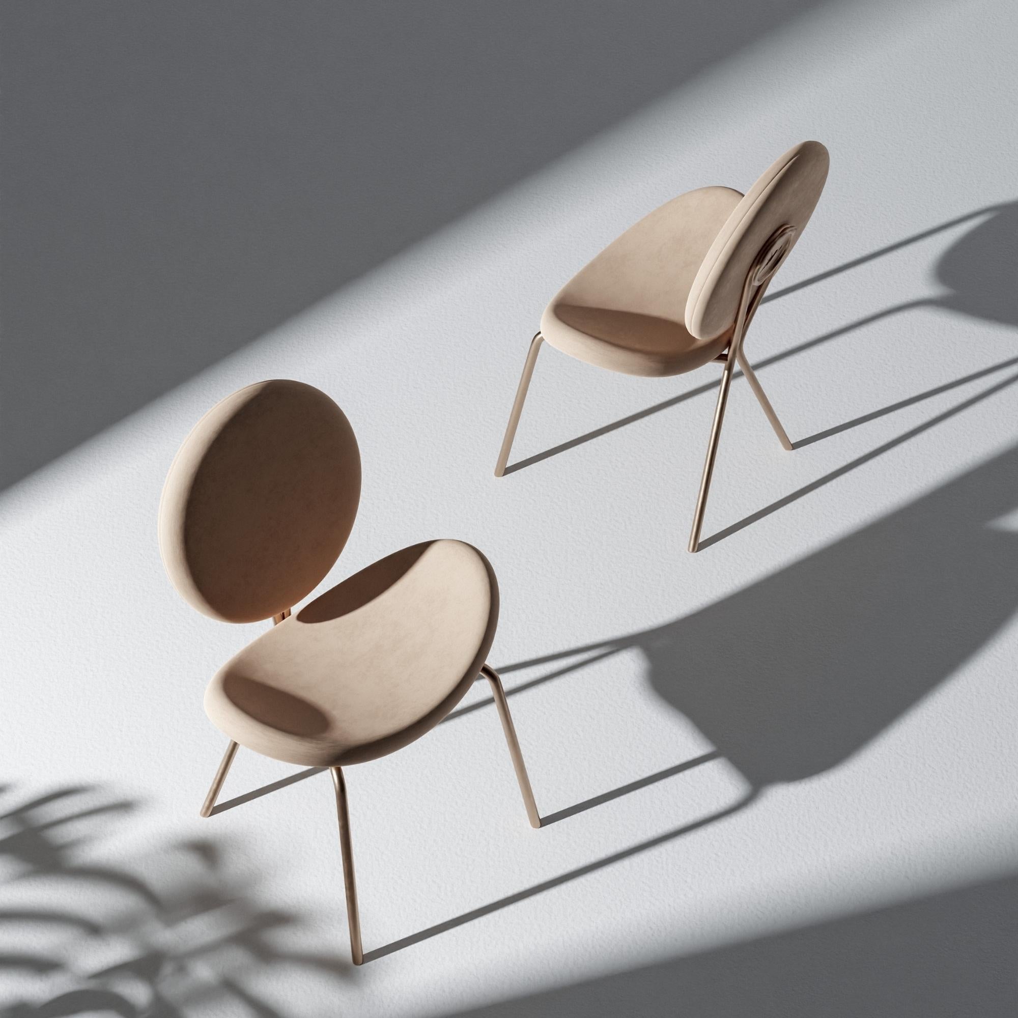 https://a.1stdibscdn.com/valerie-luxury-sculptural-chair-in-champagne-lacquered-aluminum-by-mainguilty-for-sale-picture-7/f_108262/f_488879821771511735164/15_master.jpg