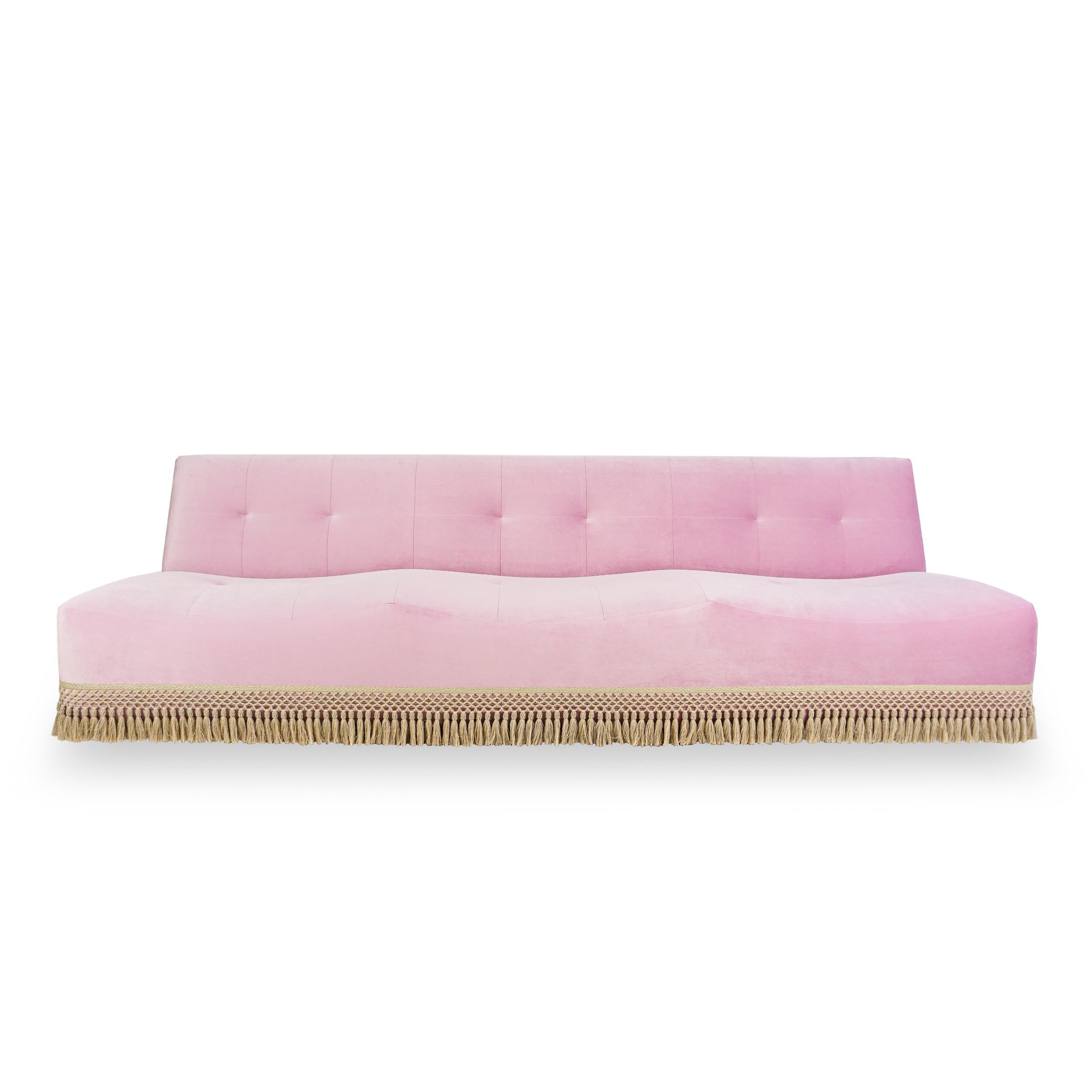 https://a.1stdibscdn.com/large-scalloped-sofa-in-pink-velvet-customizable-for-sale-picture-5/f_21233/f_257238321634306106799/15_master.jpg