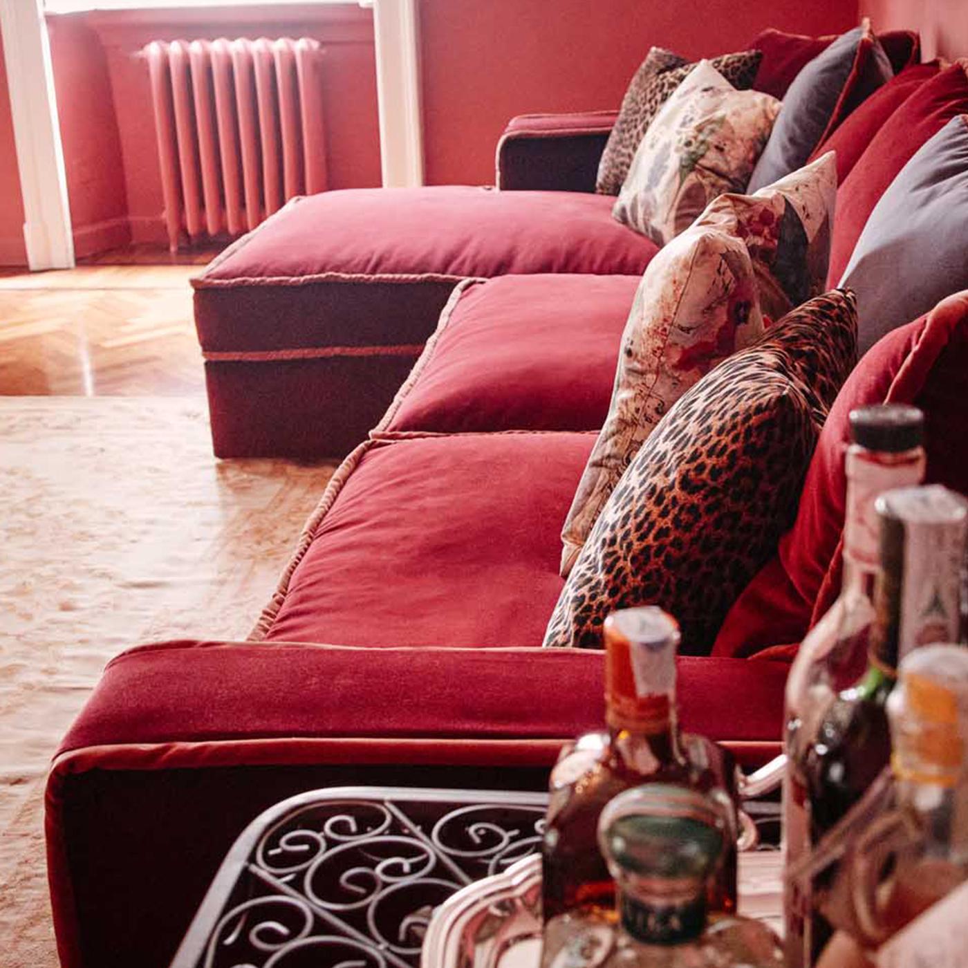 https://a.1stdibscdn.com/rafaella-bio-angular-sofa-by-biosofa-for-sale-picture-4/f_17062/f_441812521742813913636/1637755440602_ARTSNY_0011_IMG_8774_master.jpg