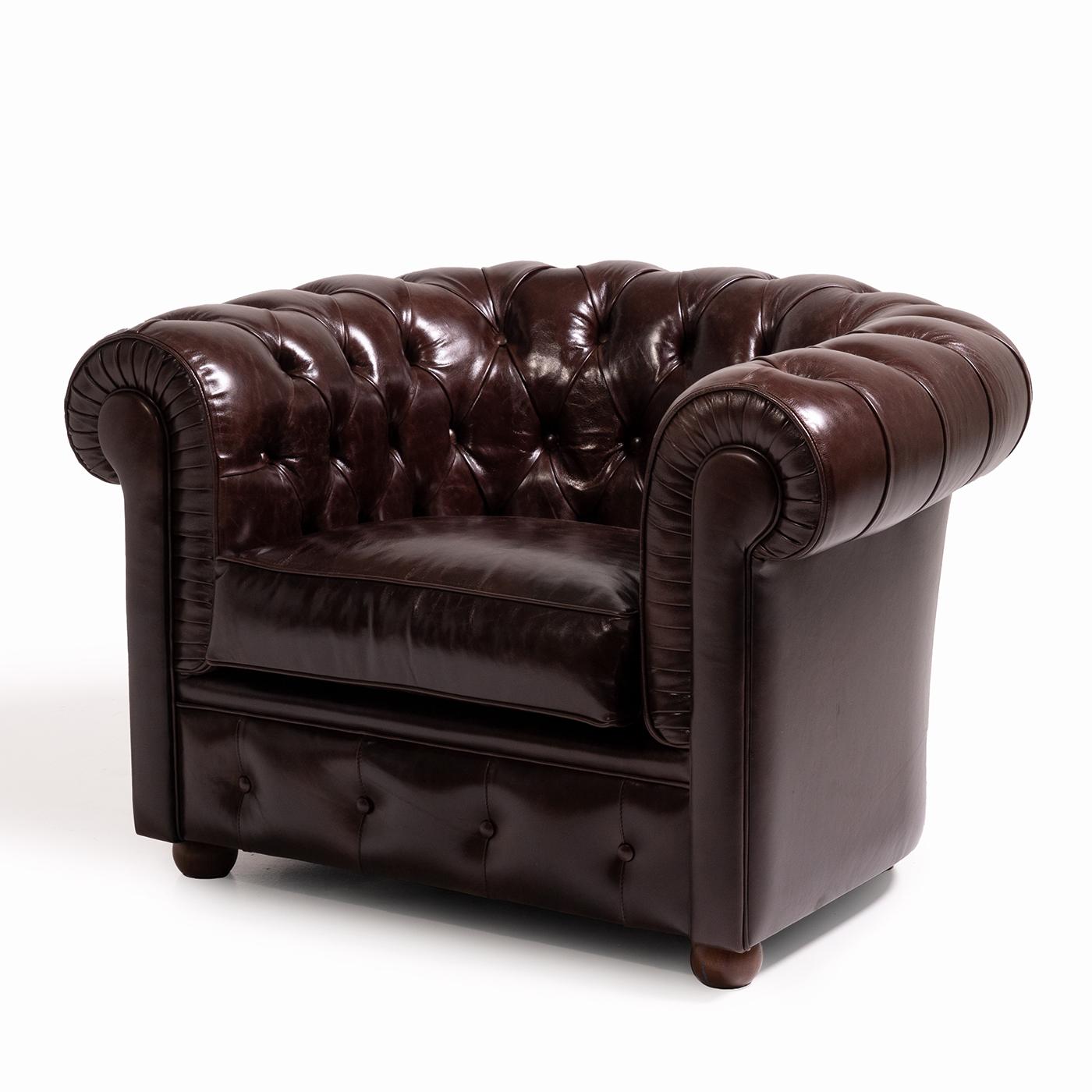 https://a.1stdibscdn.com/chesterfield-brown-leather-armchair-for-sale-picture-2/f_17062/f_283498721650624634188/1644507745799_ARTSNY_0020_DSC07831_master.jpg