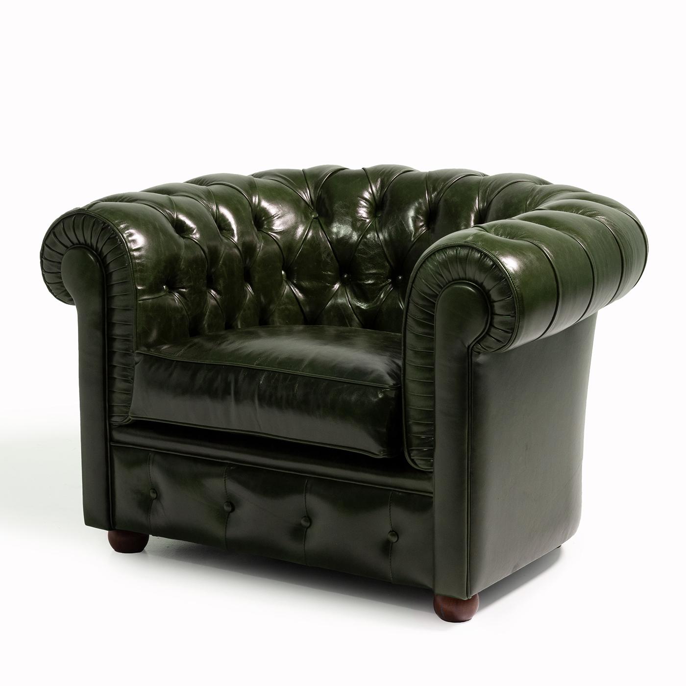https://a.1stdibscdn.com/chesterfield-green-leather-armchair-for-sale-picture-2/f_17062/f_283499121650624811528/1644507760318_ARTSNY_0019_DSC07832_master.jpg